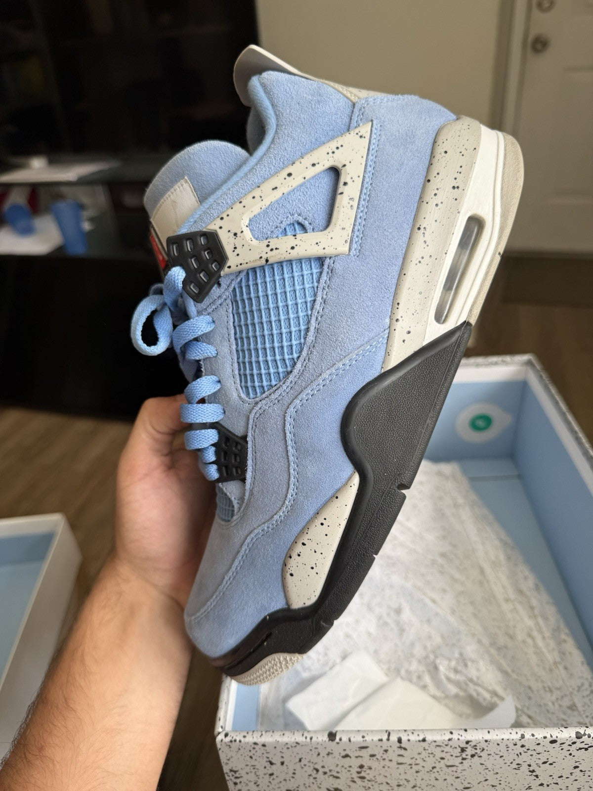 Size 10 - Jordan 4 Retro Mid University Blue