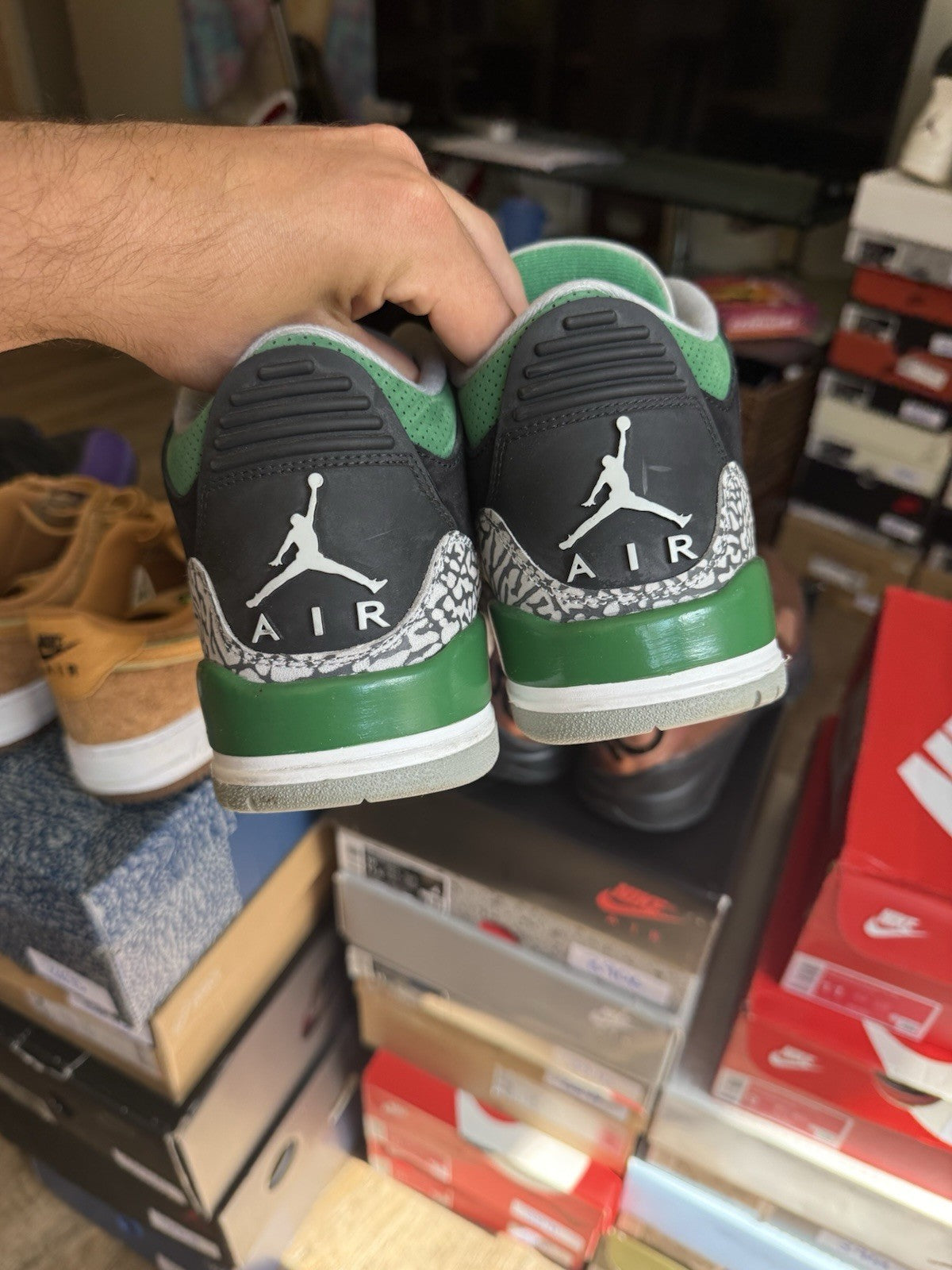 Size 9 - Jordan 3 Retro Mid Pine Green