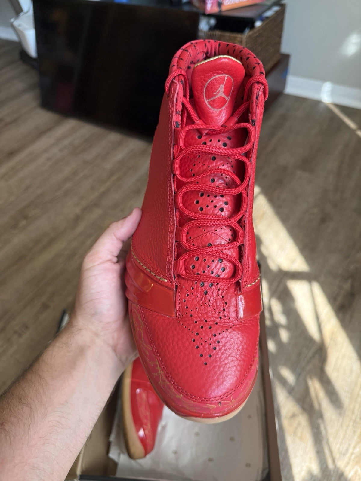 Size 10.5 - Jordan 23 Retro Chicago