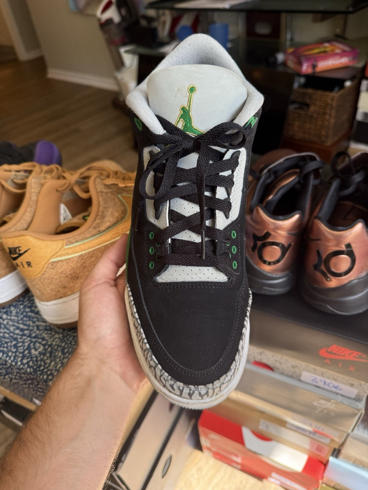 Size 9 - Jordan 3 Retro Mid Pine Green