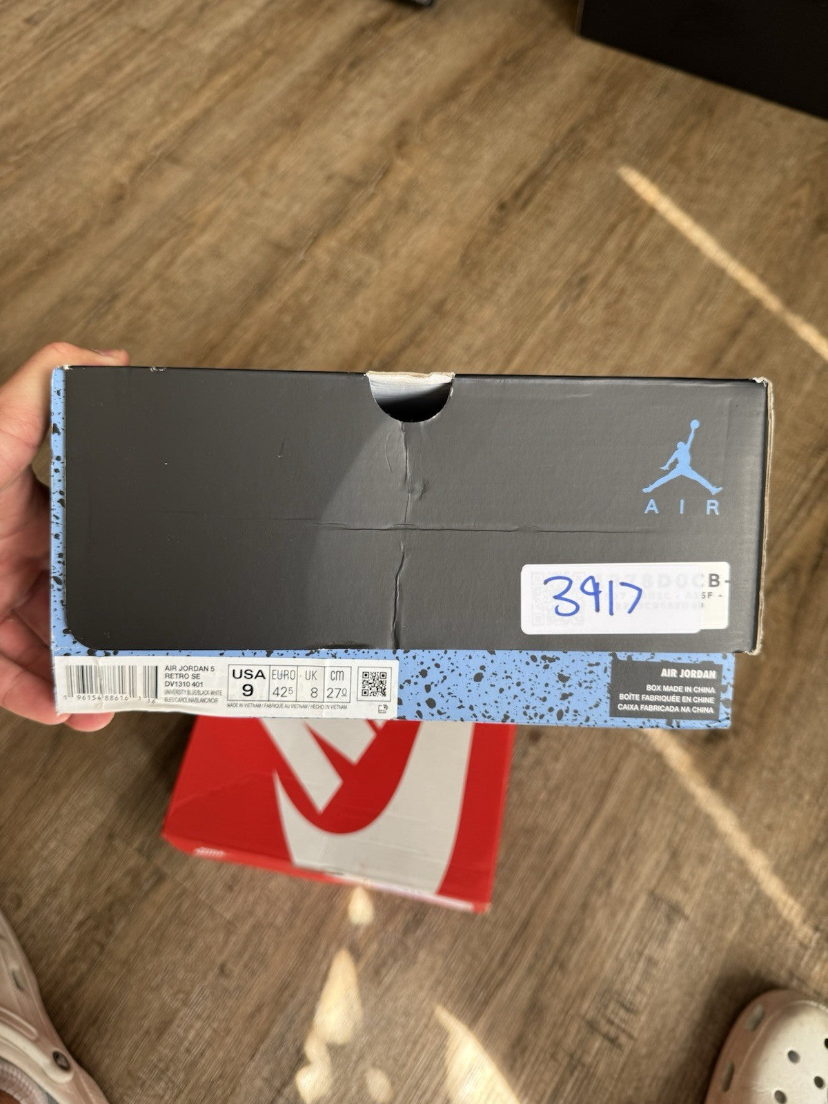 Size 9 - Jordan 5 Retro SE UNC