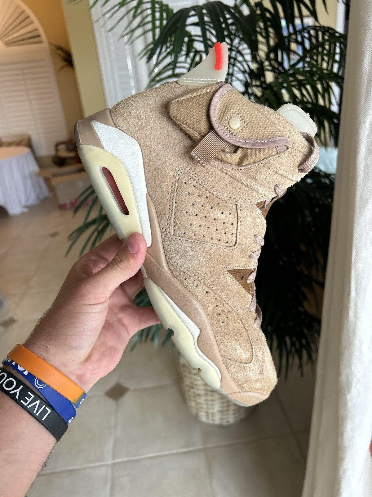 Size 11 - Jordan 6 Retro x Travis Scott Mid British Khaki