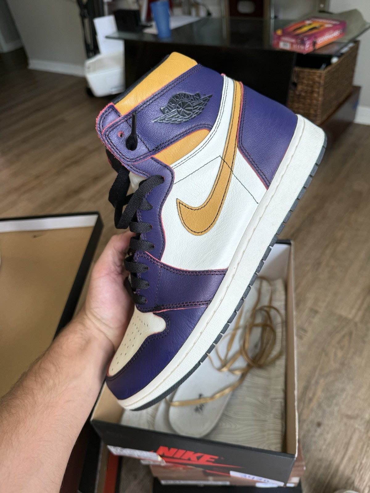 Size 12 - Jordan 1 Retro High SB LA To Chicago