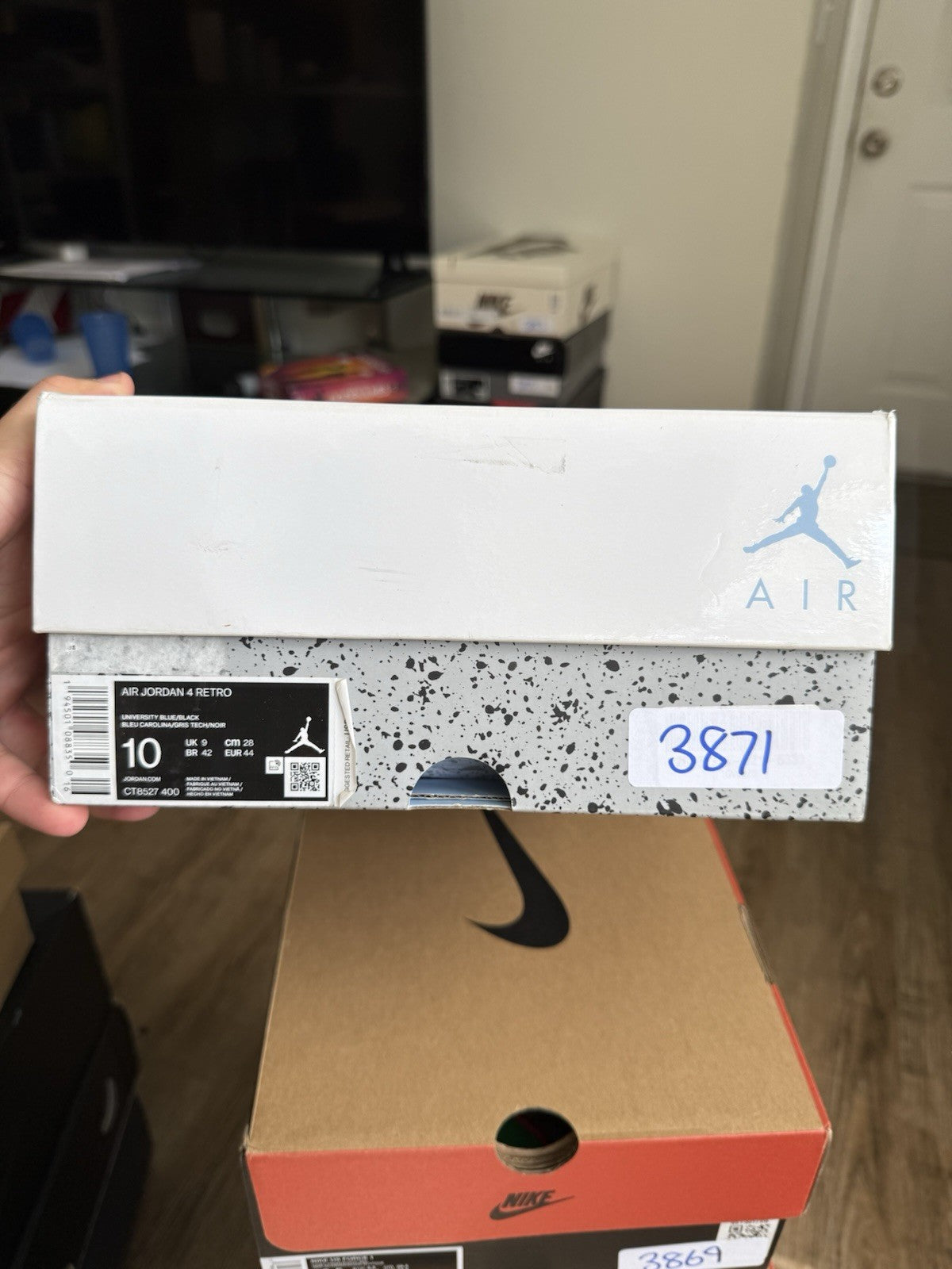 Size 10 - Jordan 4 Retro Mid University Blue