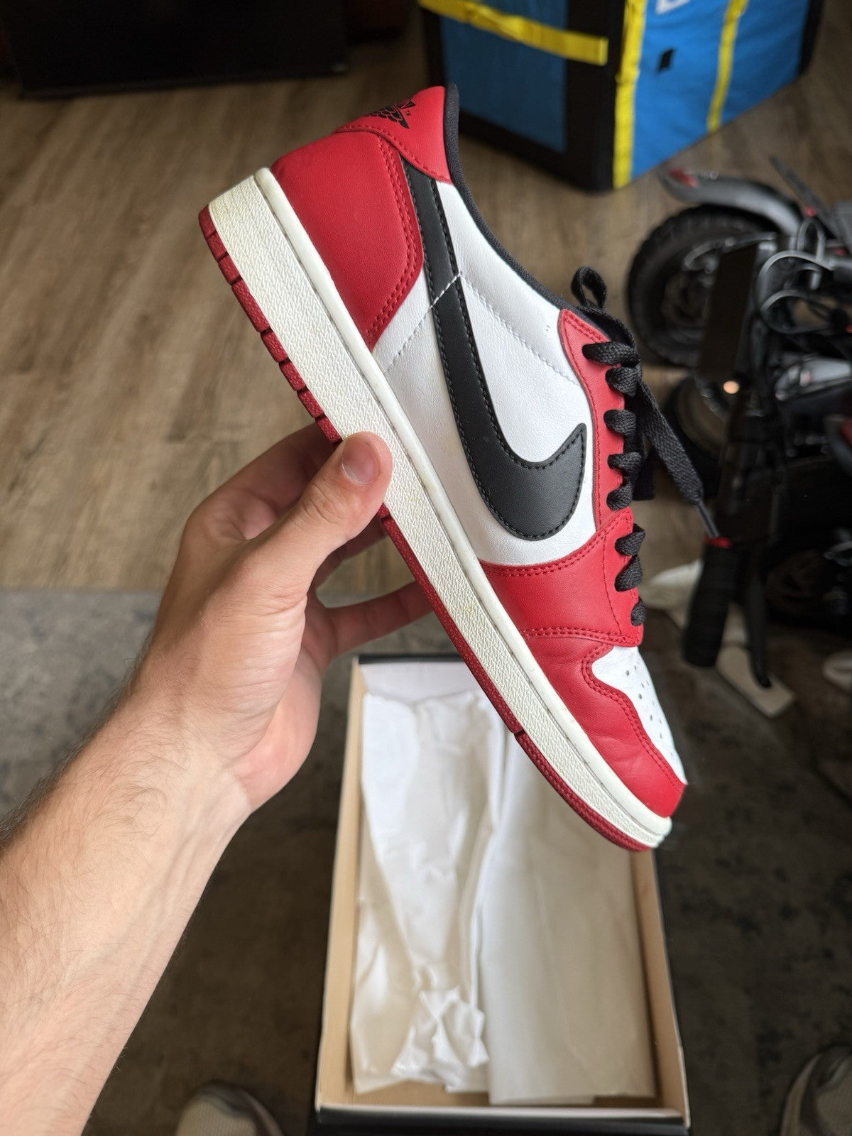 Size 8 - Jordan 1 Retro Low Chicago (2016)