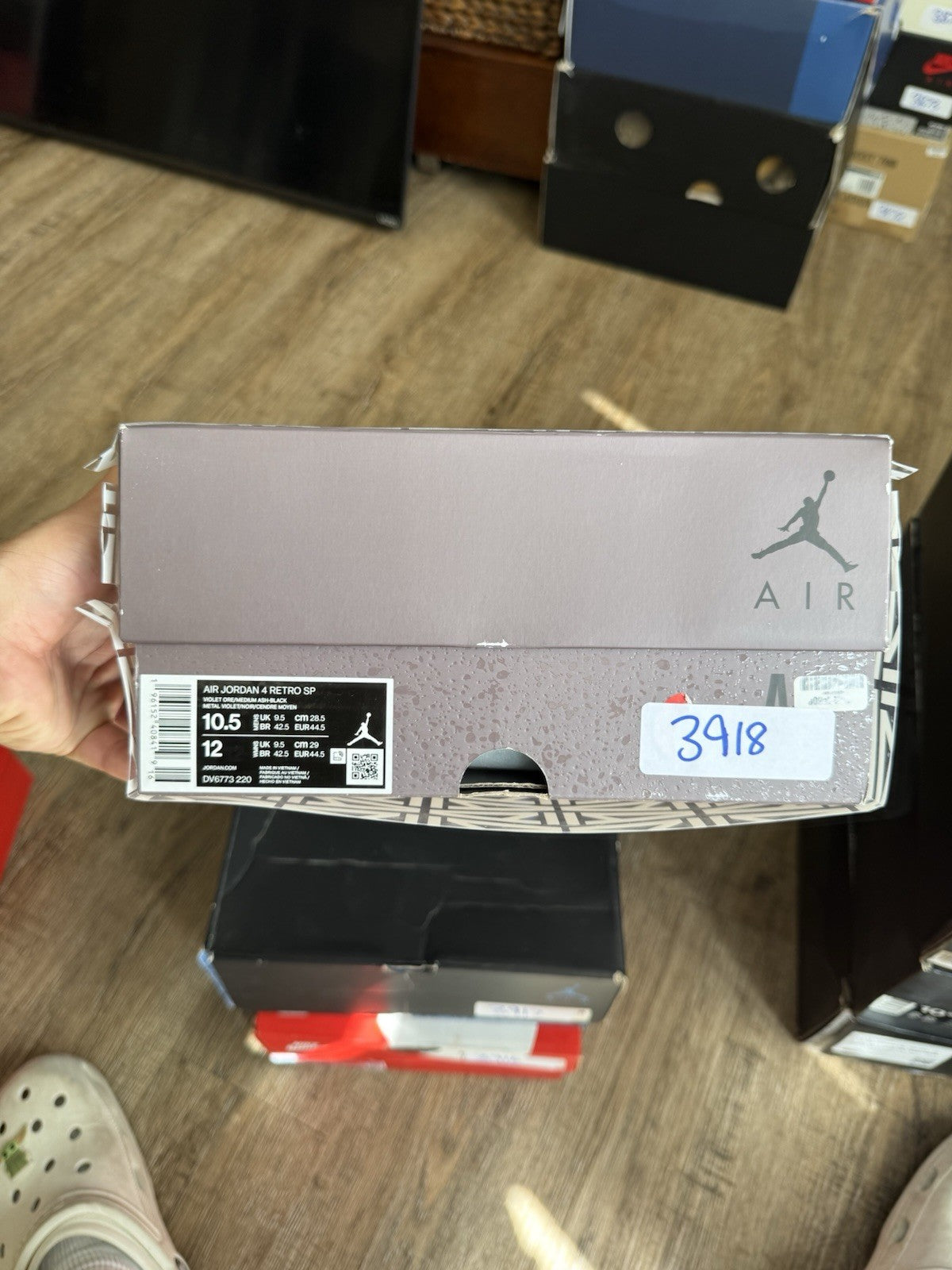 Size 10.5M - Jordan 4 Retro x A Ma Maniere Mid Violet Ore