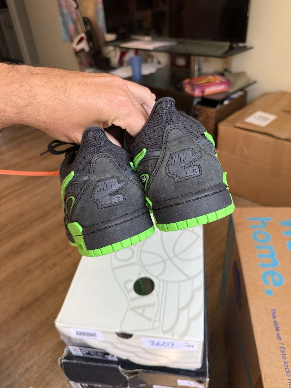 Size 10.5 - Nike Air Rubber Dunk x Off-White Low Green Strike