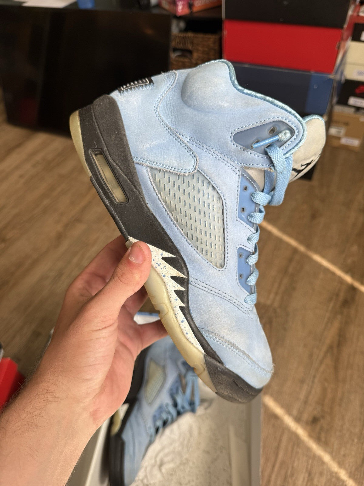 Size 9 - Jordan 5 Retro SE UNC