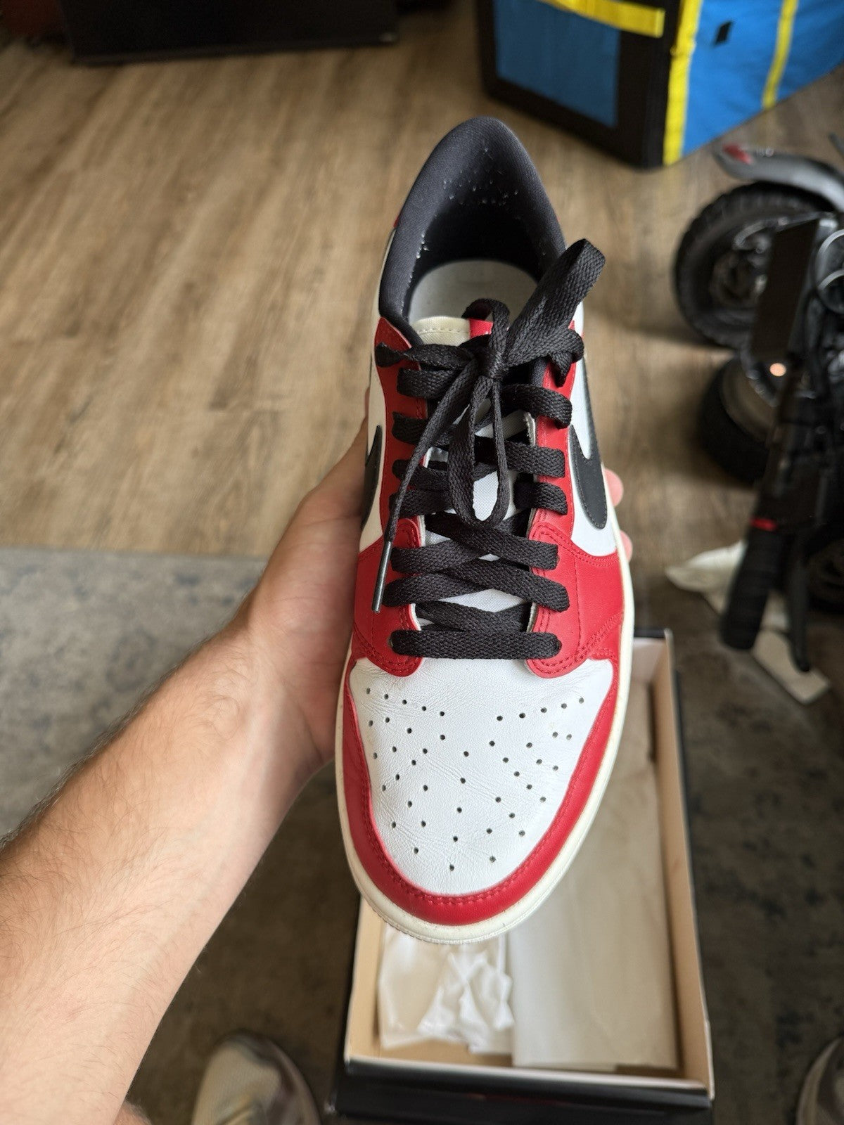 Size 8 - Jordan 1 Retro Low Chicago (2016)