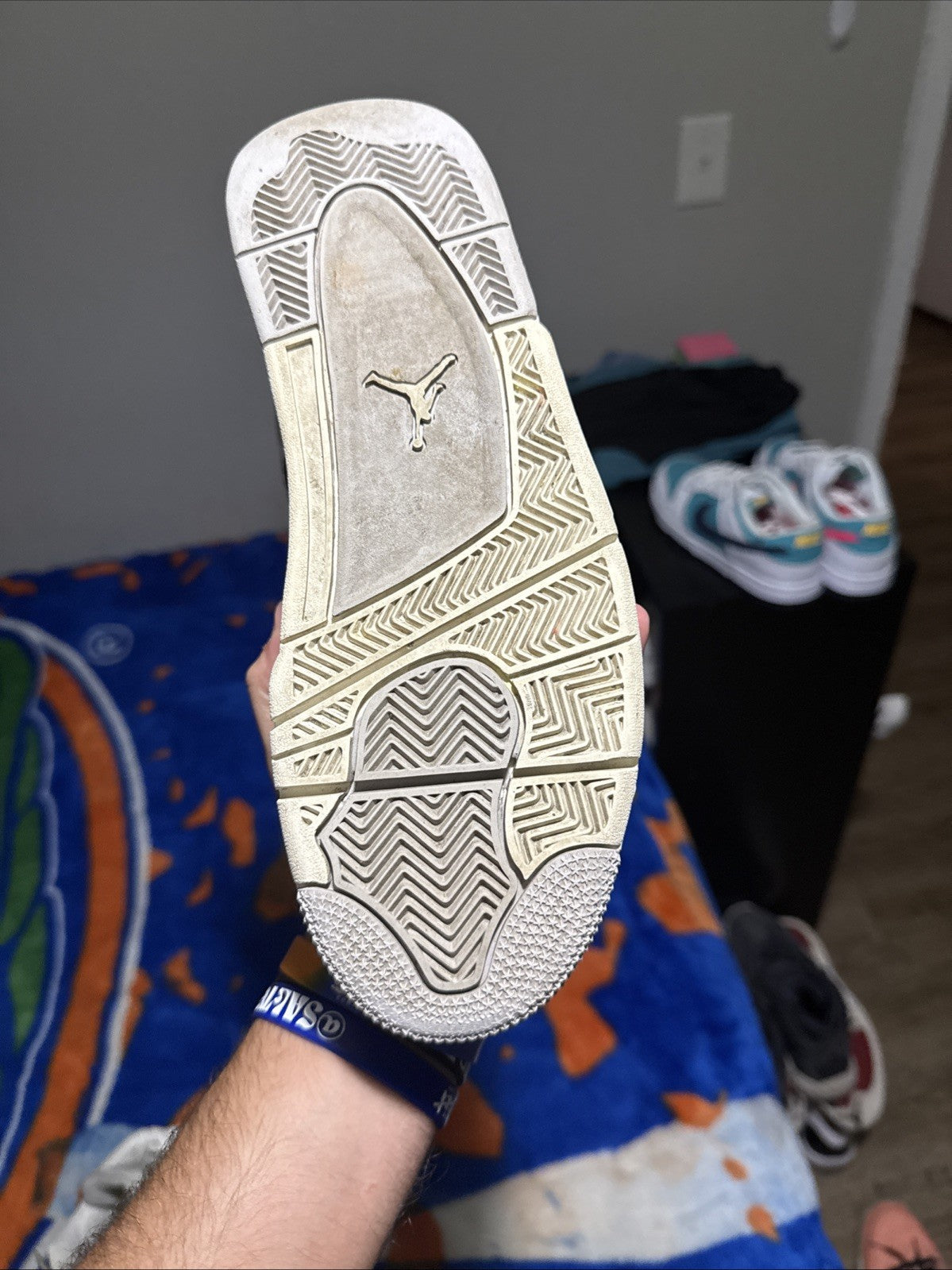 Size 9M/10.5W - Jordan 4 Retro Low Frozen Moments
