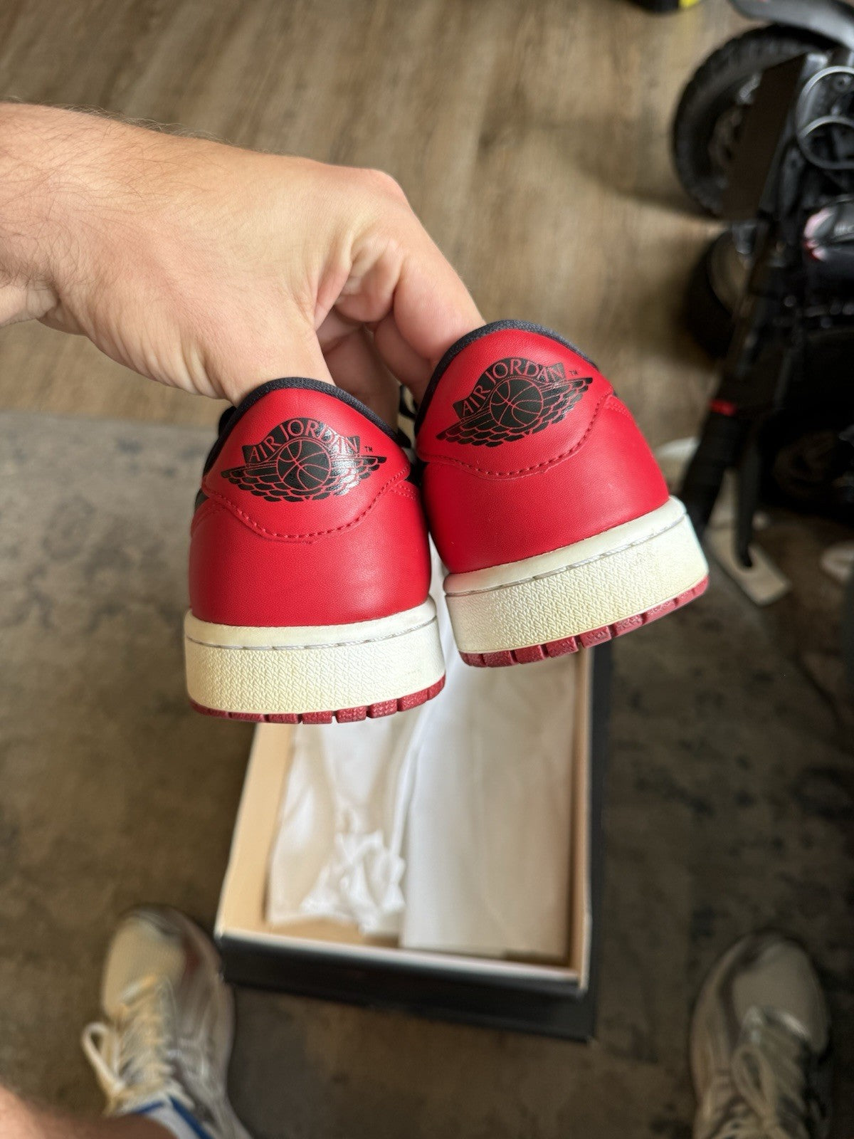 Size 8 - Jordan 1 Retro Low Chicago (2016)