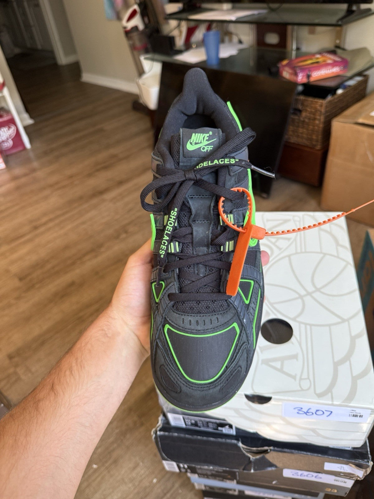 Size 10.5 - Nike Air Rubber Dunk x Off-White Low Green Strike
