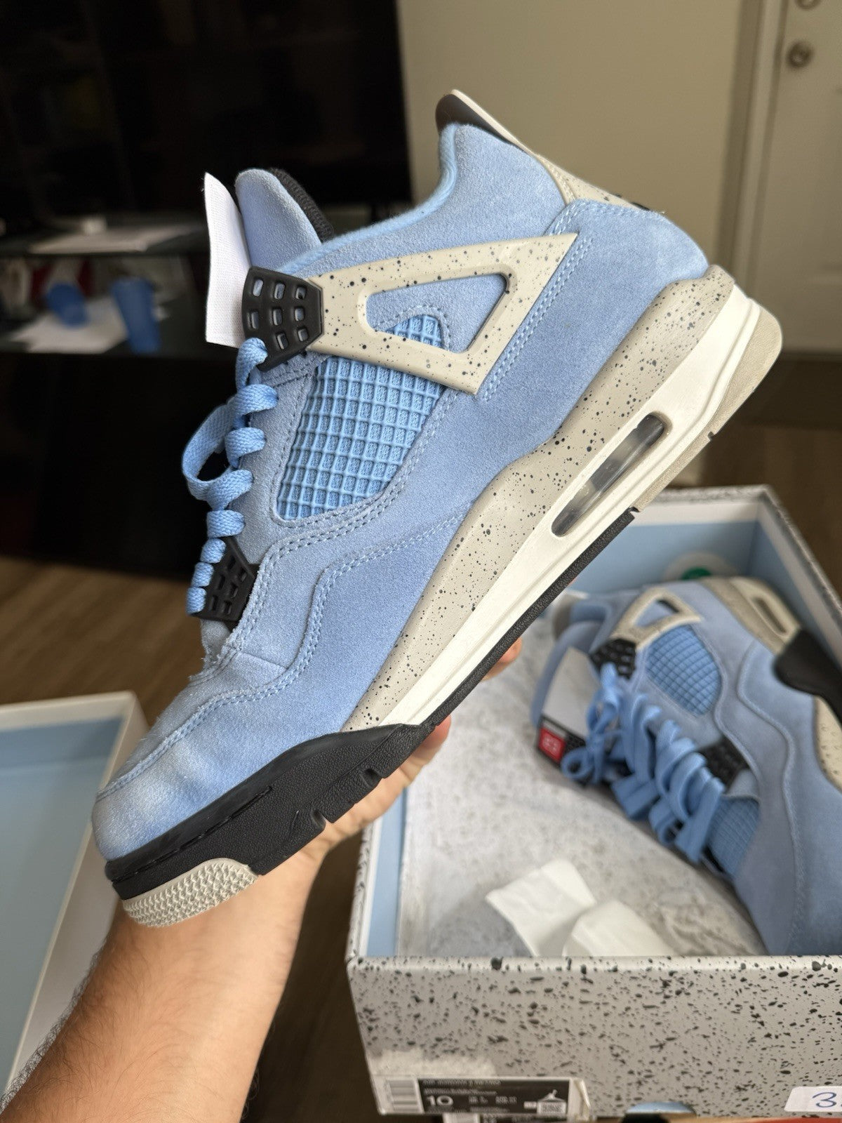 Size 10 - Jordan 4 Retro Mid University Blue