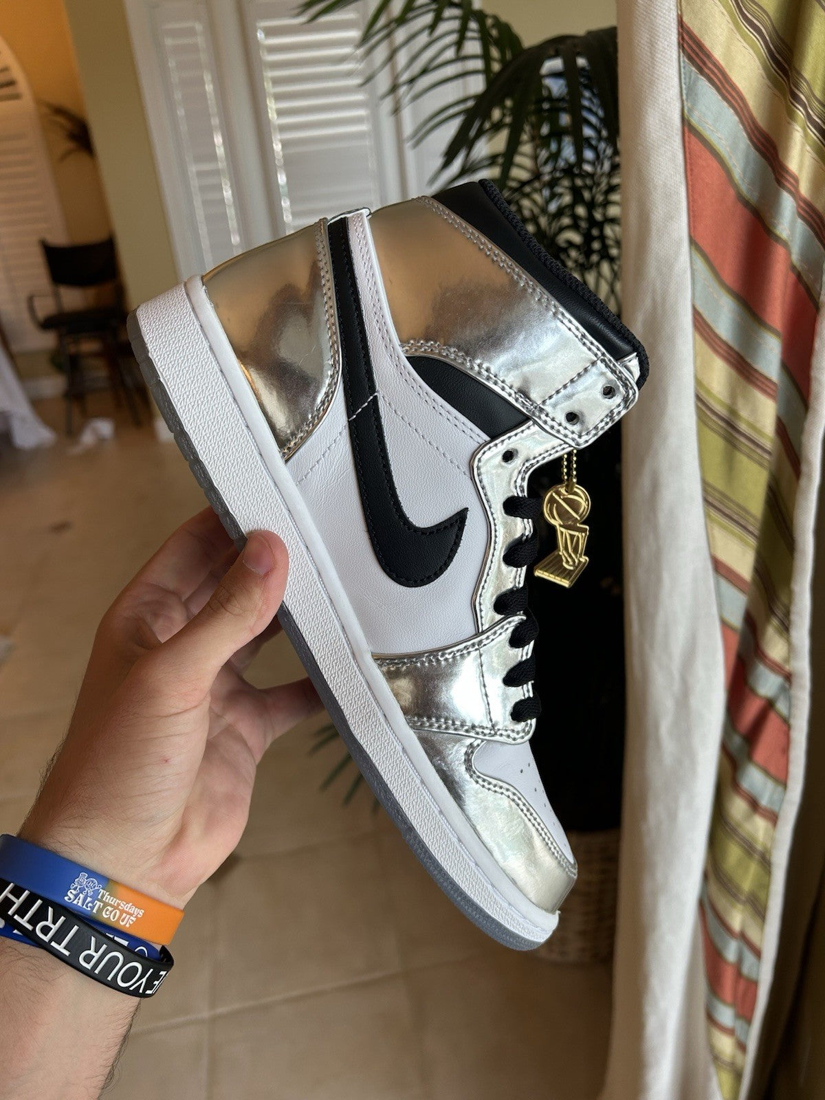 Size 9 - Jordan 1 High Pass the Torch Think 16