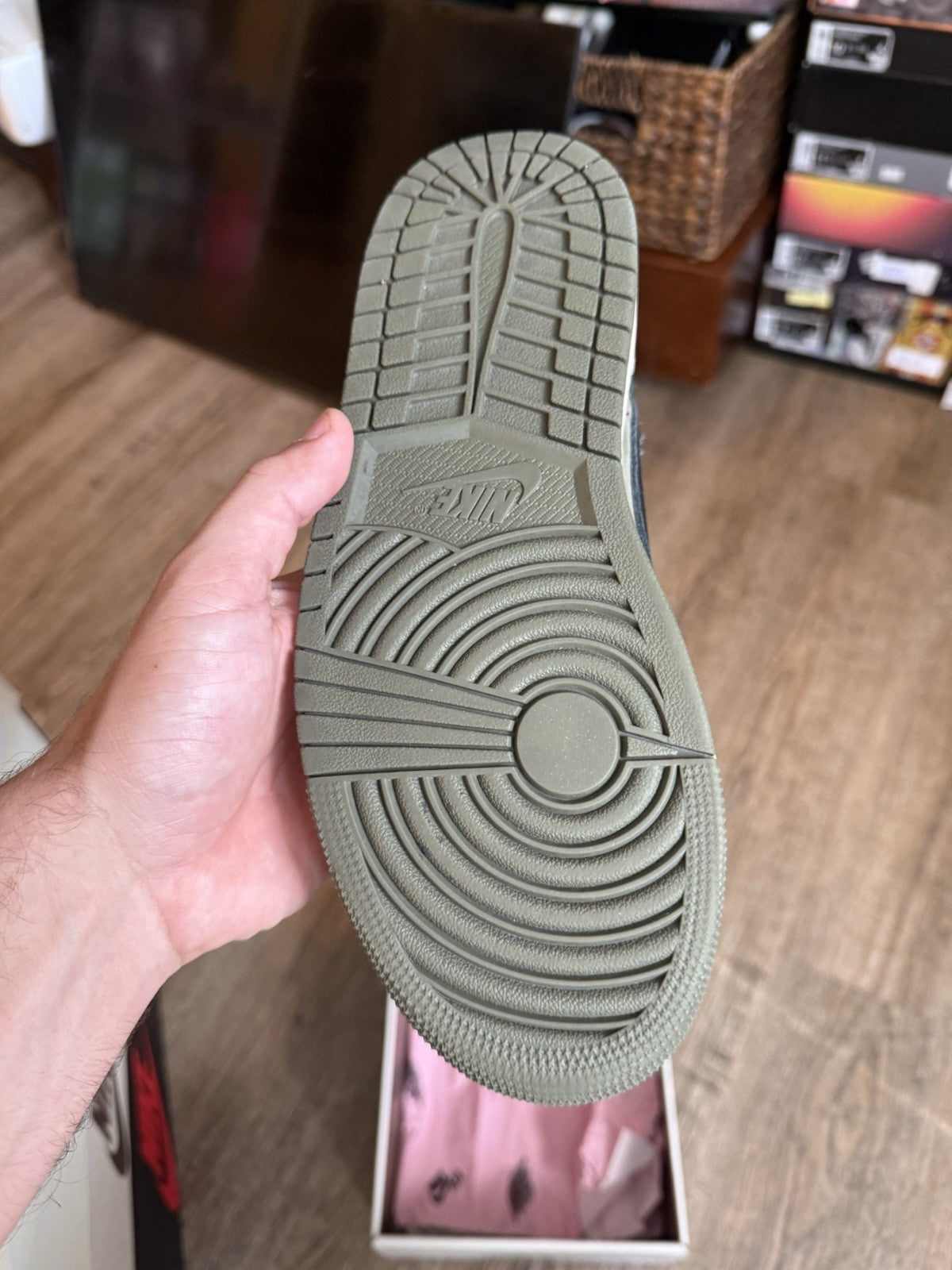 Size 7M - Jordan 1 Low OG SP Travis Scott Medium Olive
