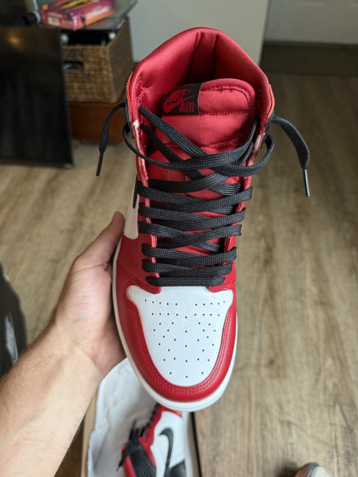 Size 8M/9.5W - Jordan 1 Retro Snakeskin Chicago