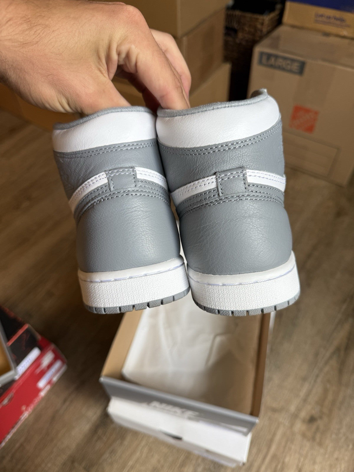 Size 7M - Jordan 1 Retro High OG Stealth