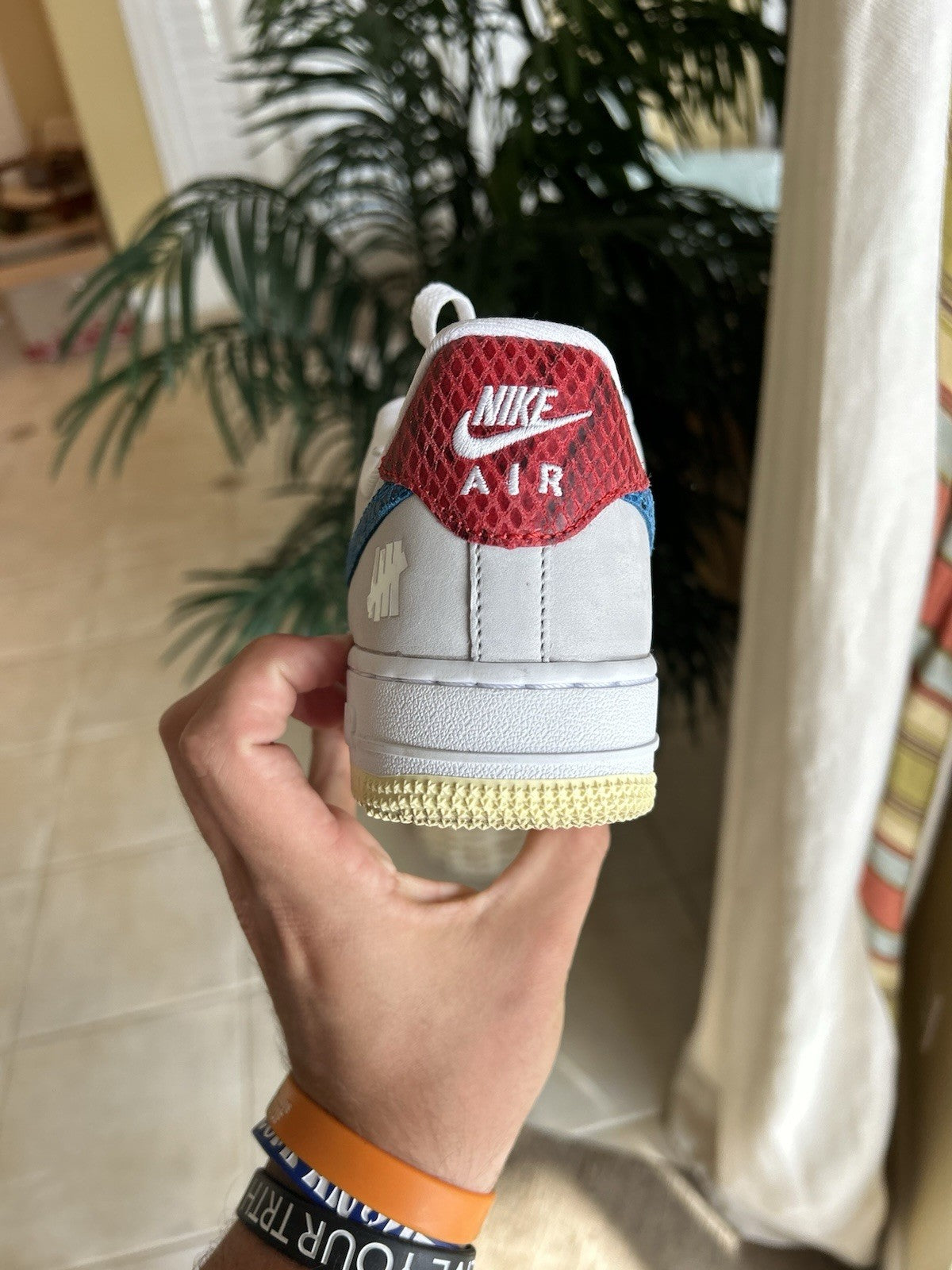 Size 4M/5.5W - Air Force 1 Undefeated 5 on IT