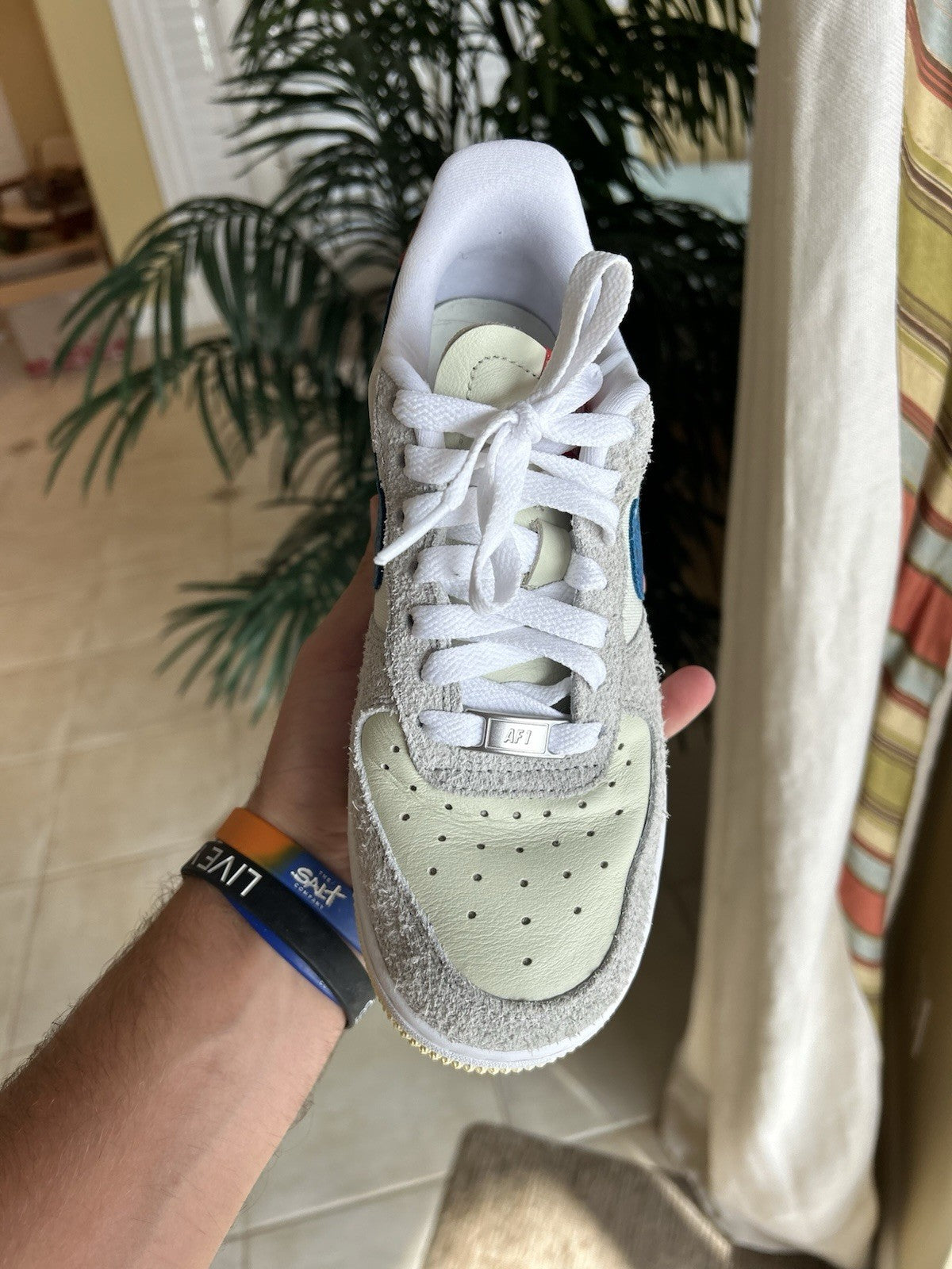 Size 4M/5.5W - Air Force 1 Undefeated 5 on IT