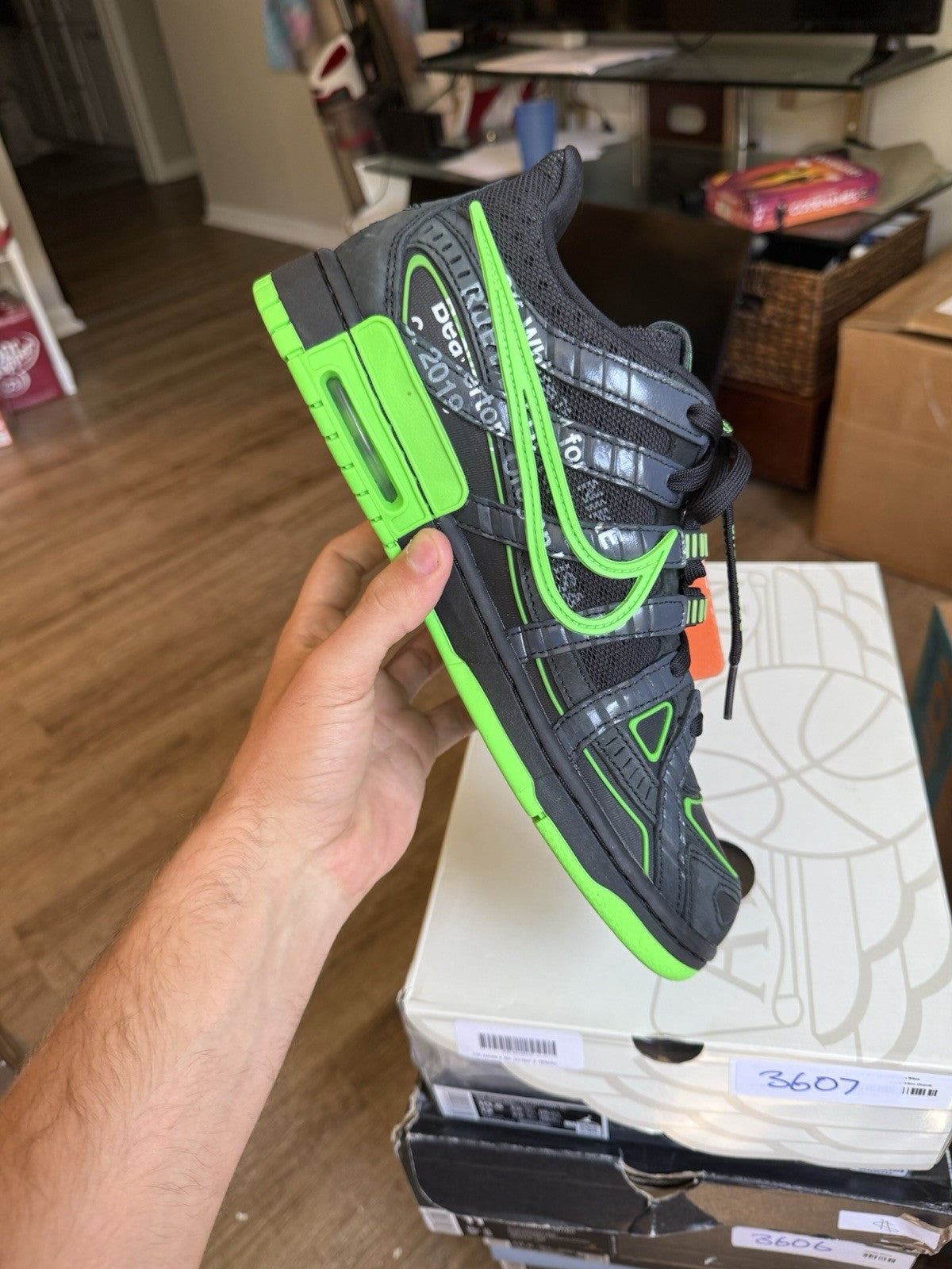 Size 10.5 - Nike Air Rubber Dunk x Off-White Low Green Strike