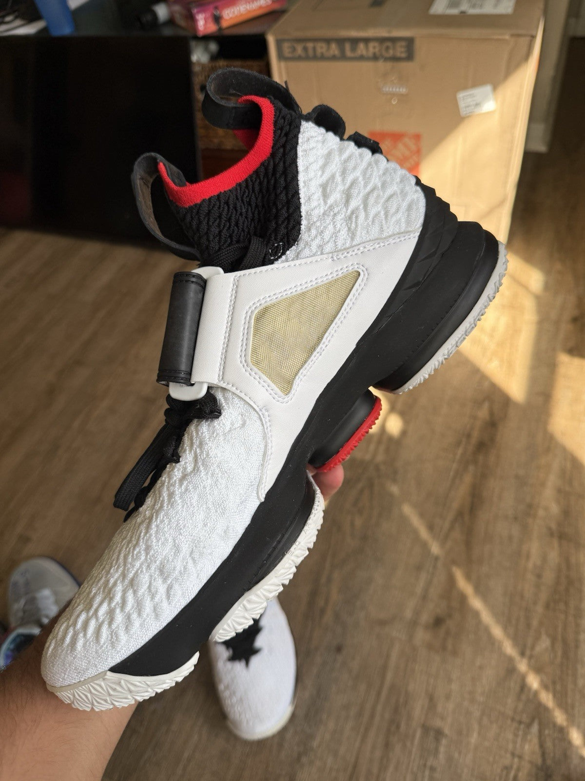 Size 14 - Nike LeBron 15 PE Diamond Turf