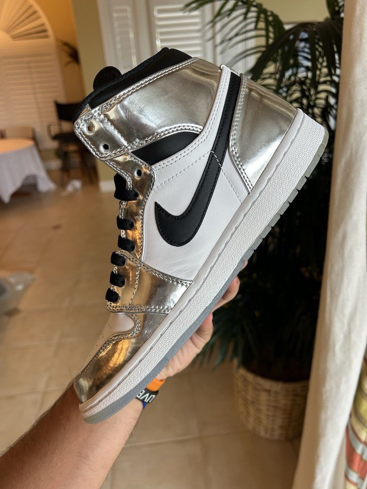 Size 9 - Jordan 1 High Pass the Torch Think 16