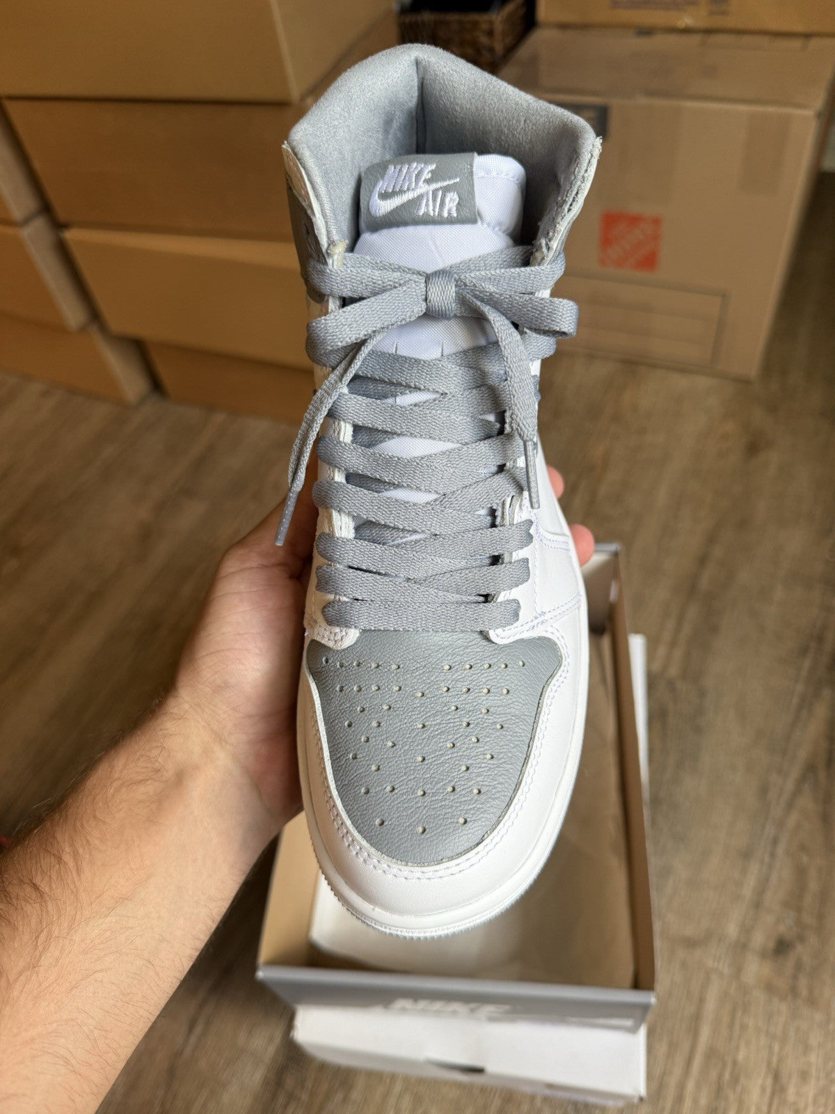 Size 7M - Jordan 1 Retro High OG Stealth