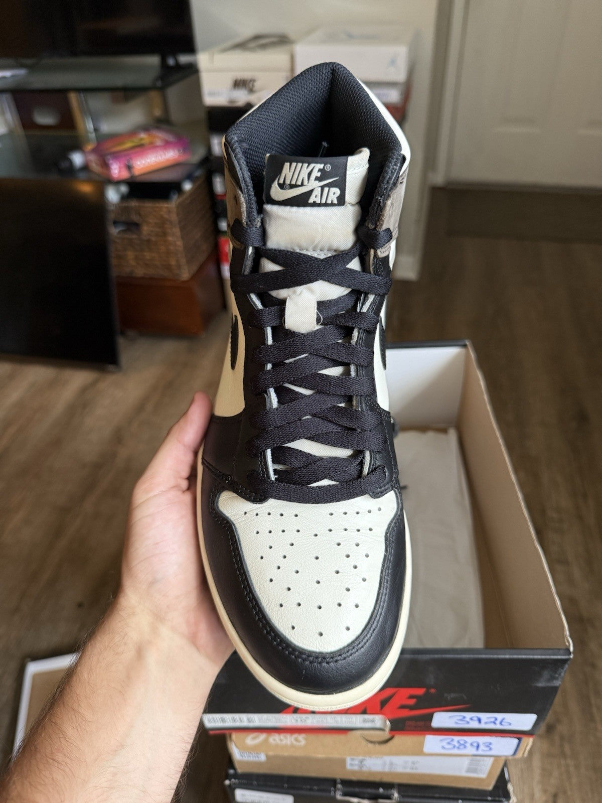 Size 10 - Jordan 1 Retro OG High Dark Mocha