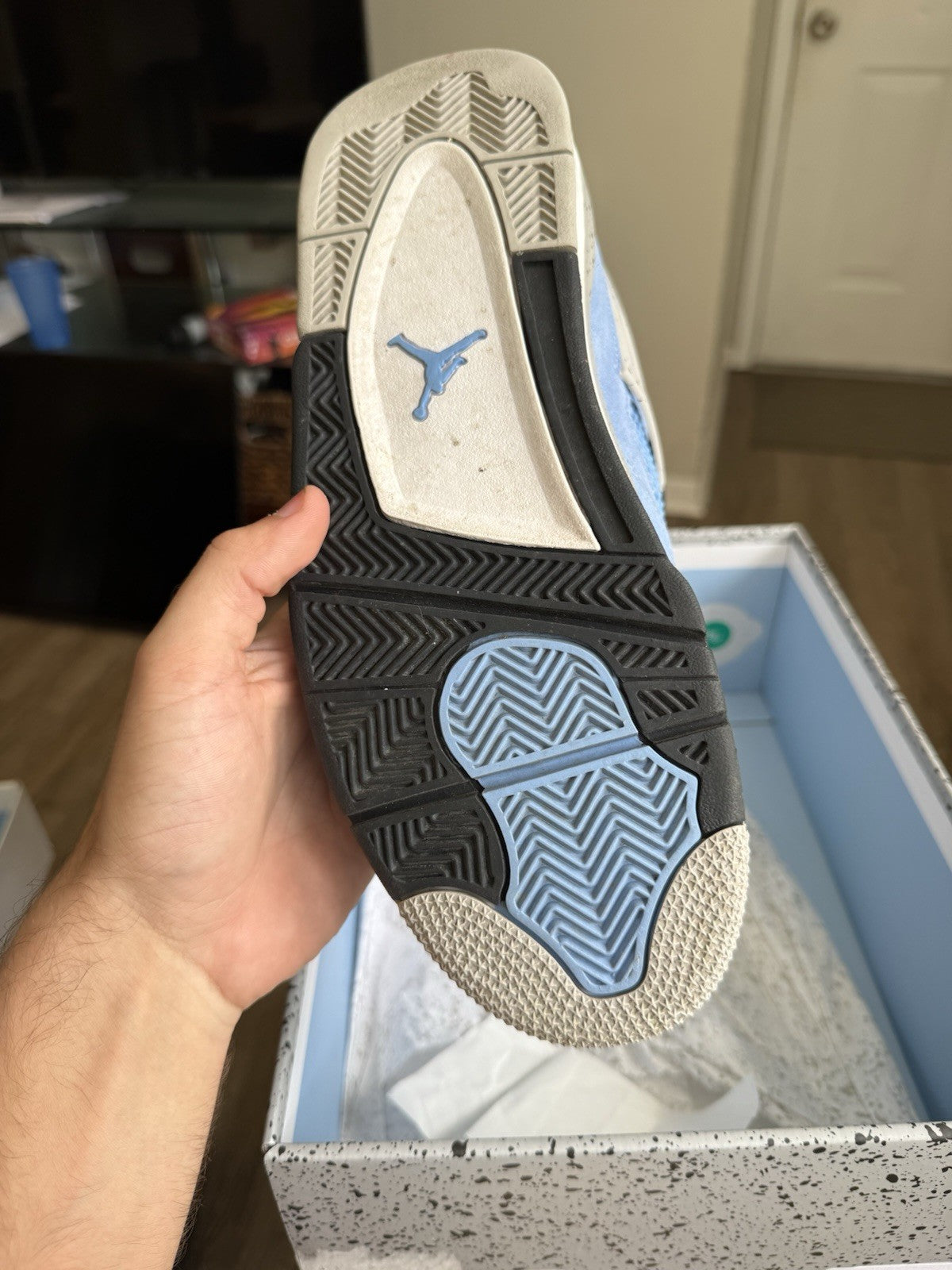 Size 10 - Jordan 4 Retro Mid University Blue