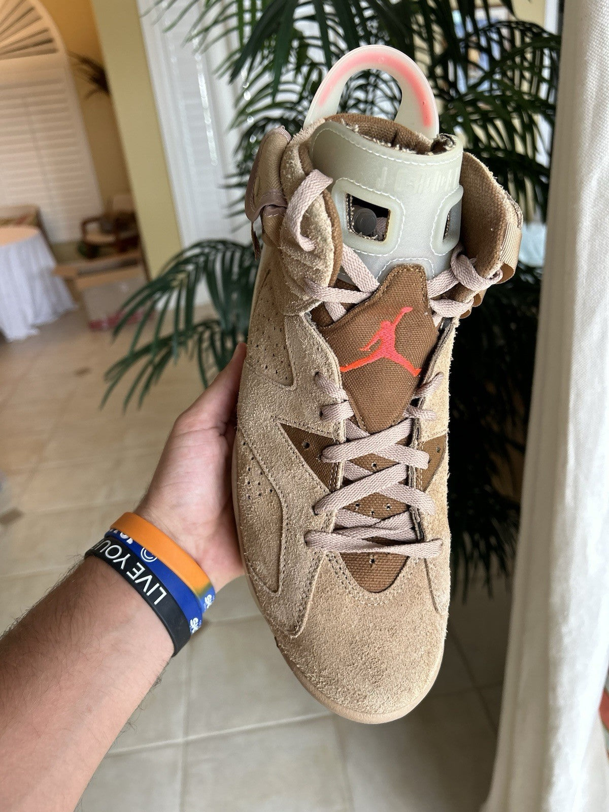 Size 11 - Jordan 6 Retro x Travis Scott Mid British Khaki