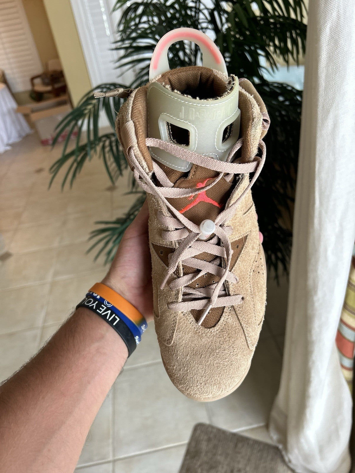 Size 11 - Jordan 6 Retro x Travis Scott Mid British Khaki