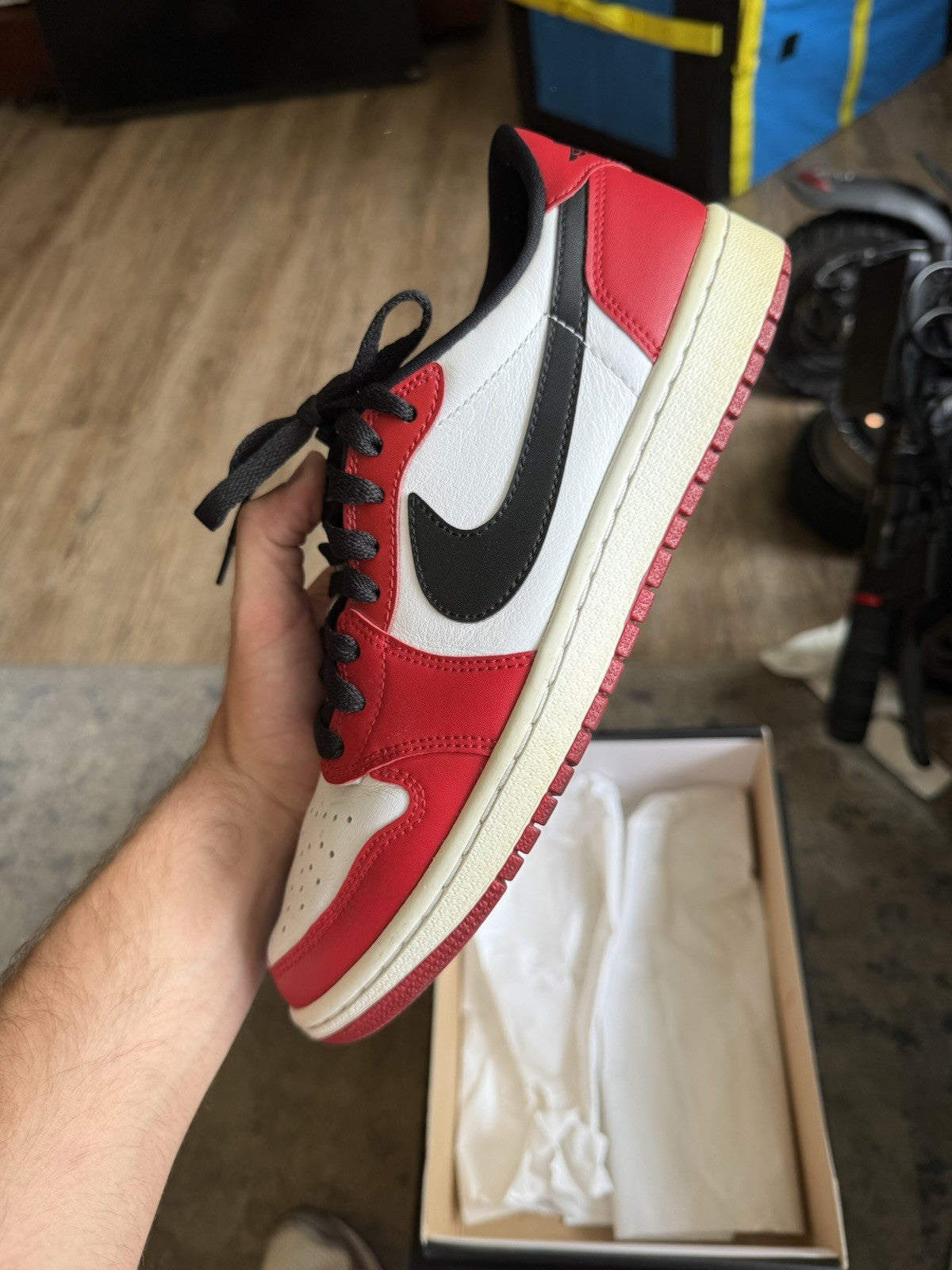 Size 8 - Jordan 1 Retro Low Chicago (2016)