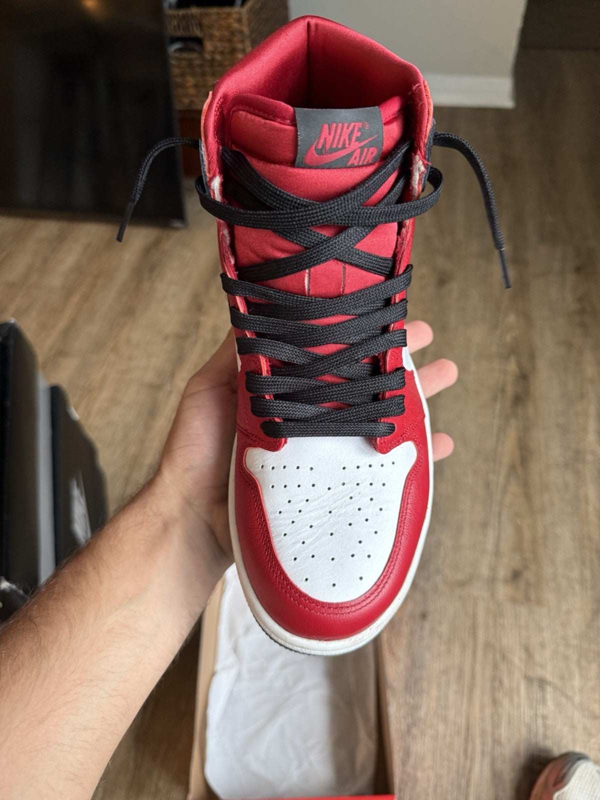 Size 8M/9.5W - Jordan 1 Retro Snakeskin Chicago