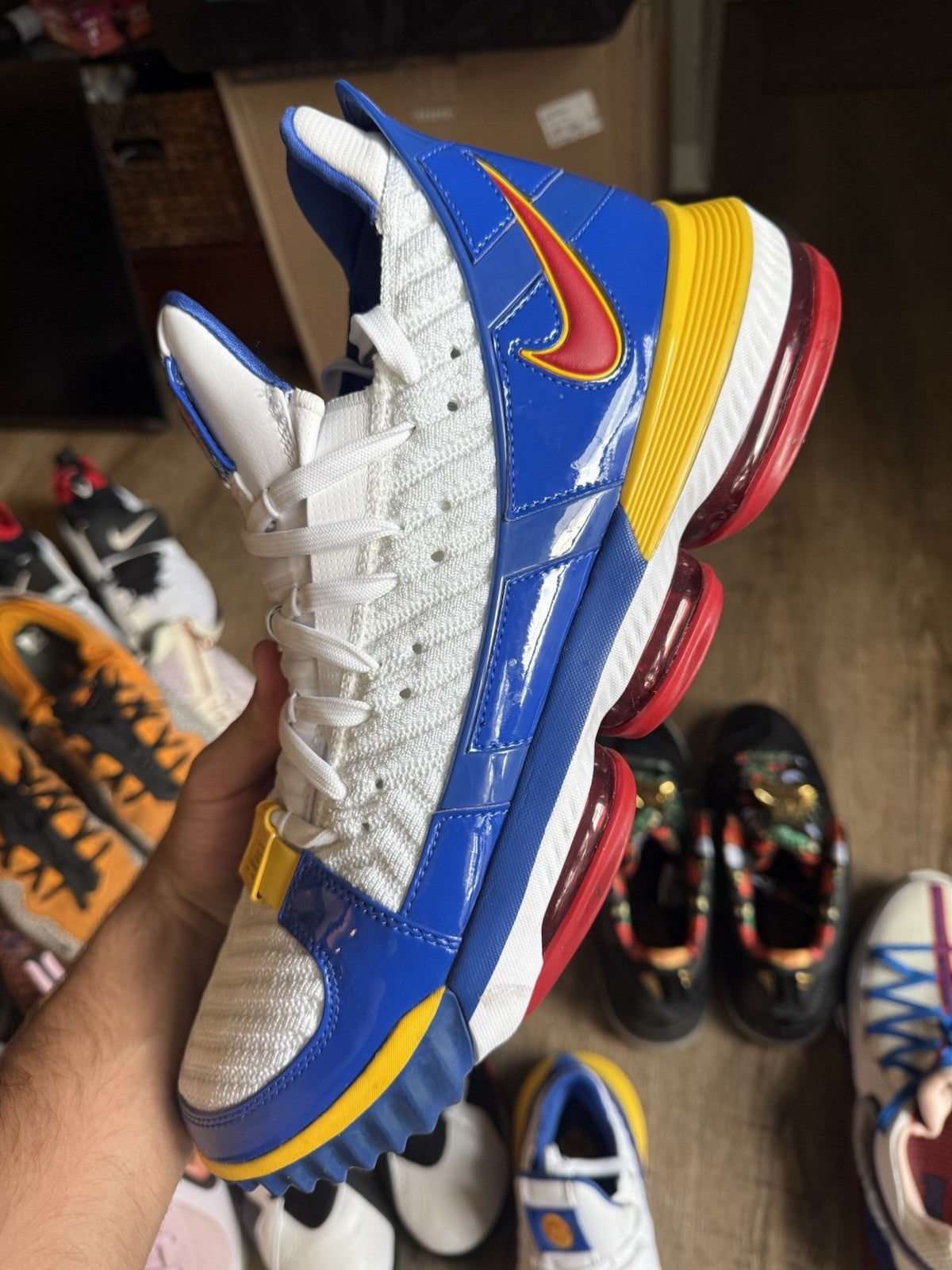 Size 14 - Nike LeBron XVI 16 SB Superman LeBron Watch Christmas