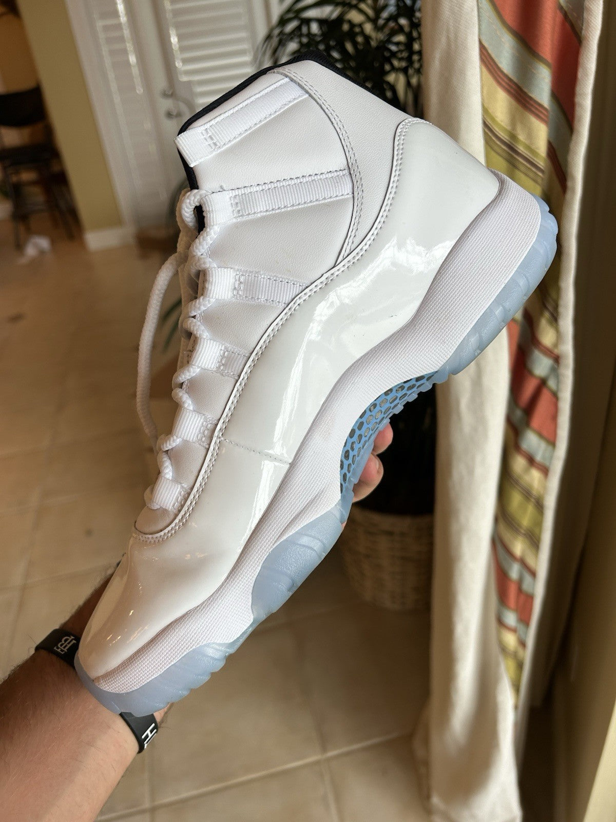 Size 10 - Jordan 11 Retro 2024 Legend Blue