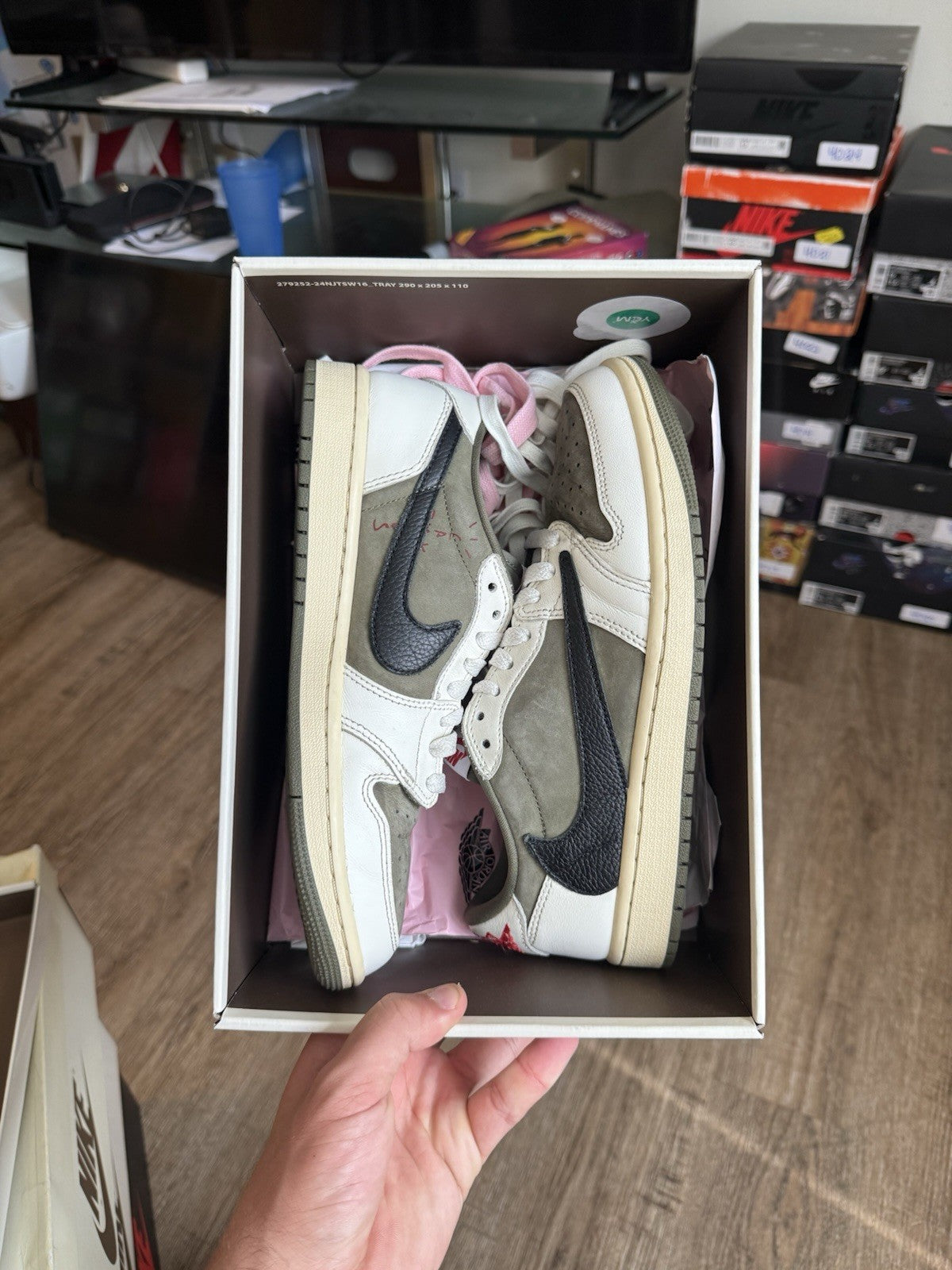 Size 7M - Jordan 1 Low OG SP Travis Scott Medium Olive
