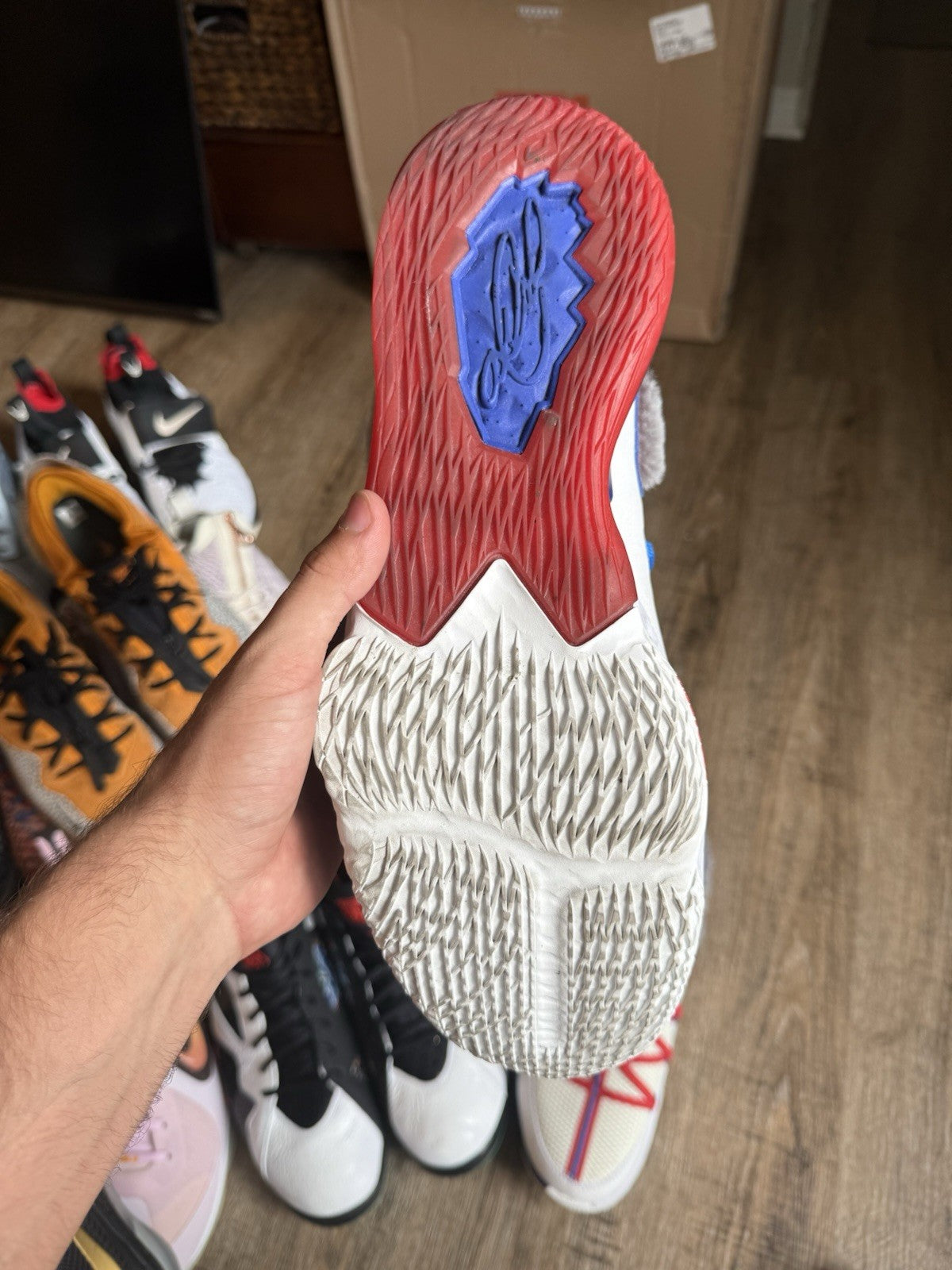 Sze 14 - Nike LeBron 17 Low Space Jam Tune Squad