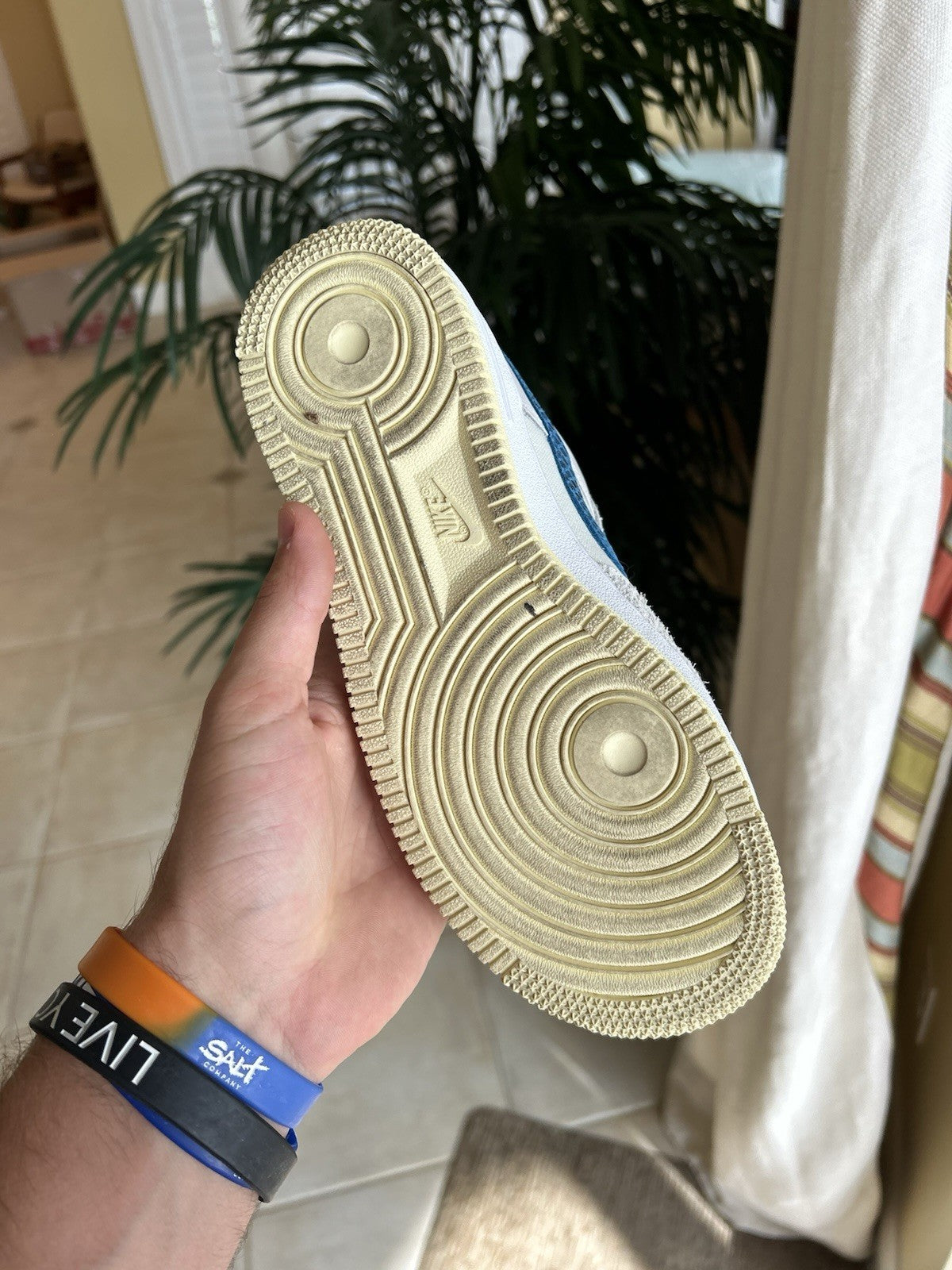 Size 4M/5.5W - Air Force 1 Undefeated 5 on IT