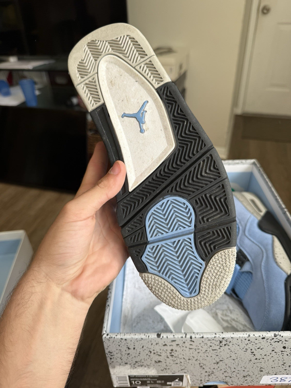 Size 10 - Jordan 4 Retro Mid University Blue