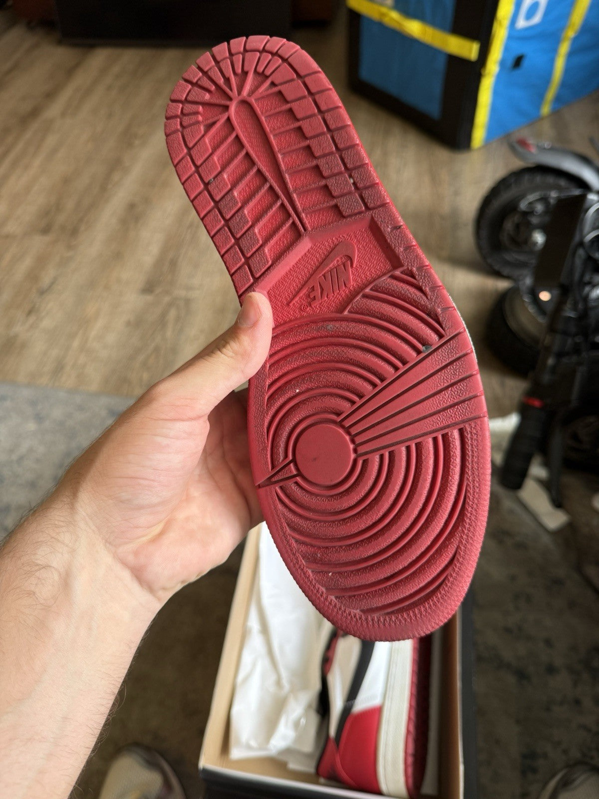 Size 8 - Jordan 1 Retro Low Chicago (2016)