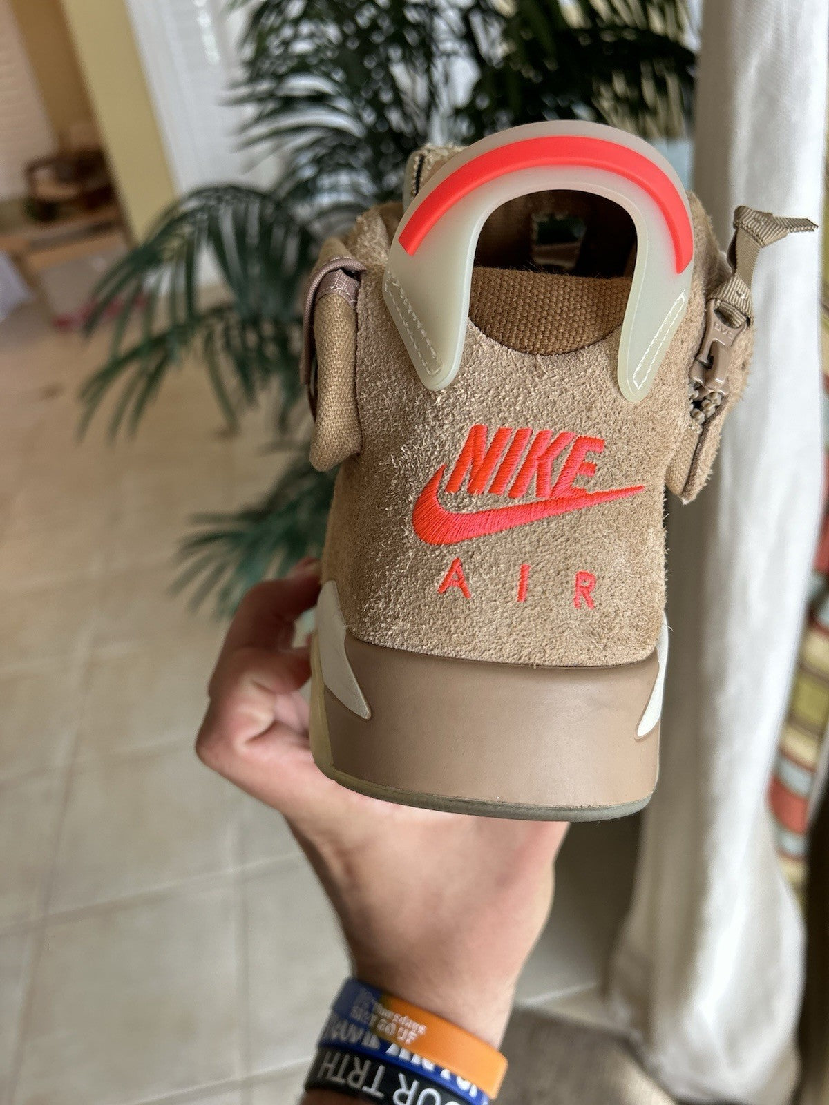 Size 11 - Jordan 6 Retro x Travis Scott Mid British Khaki