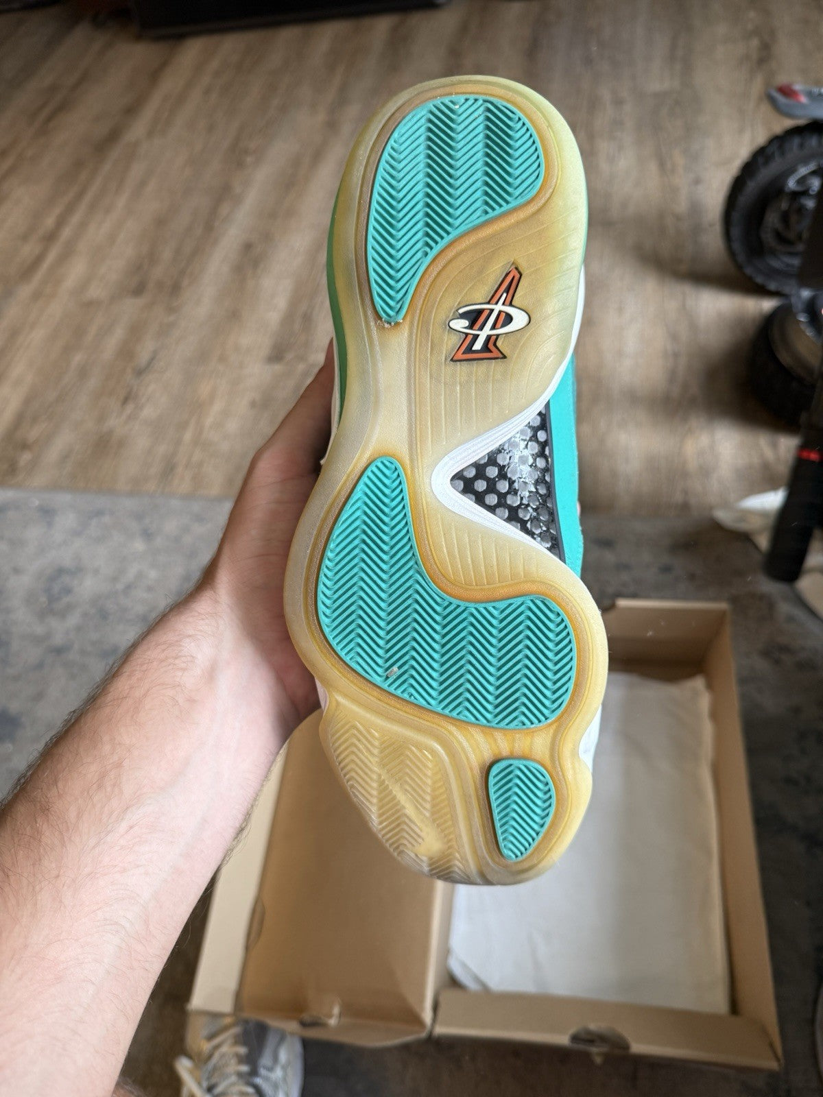 Size 8.5 - Nike Air Penny 5 Miami Dolphins (SEPERATION)