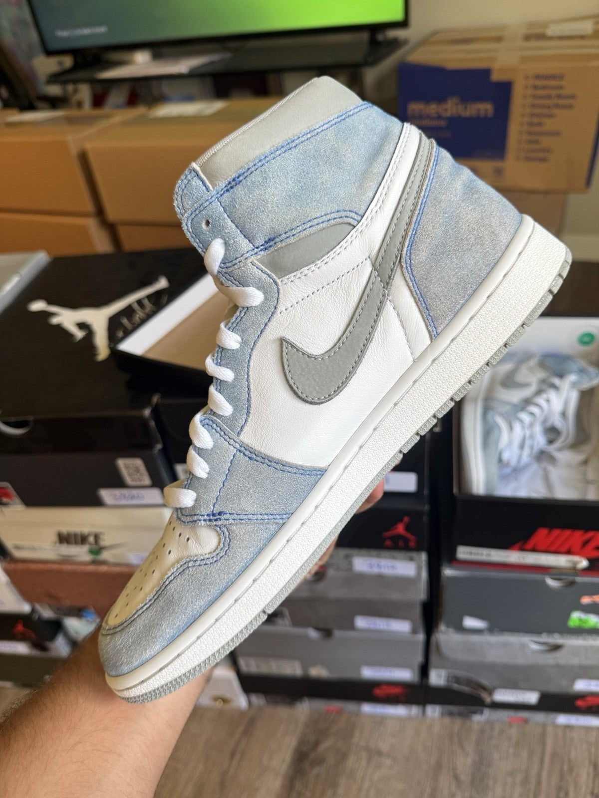 Size 11 - Jordan 1 Retro High OG Hyper Royal