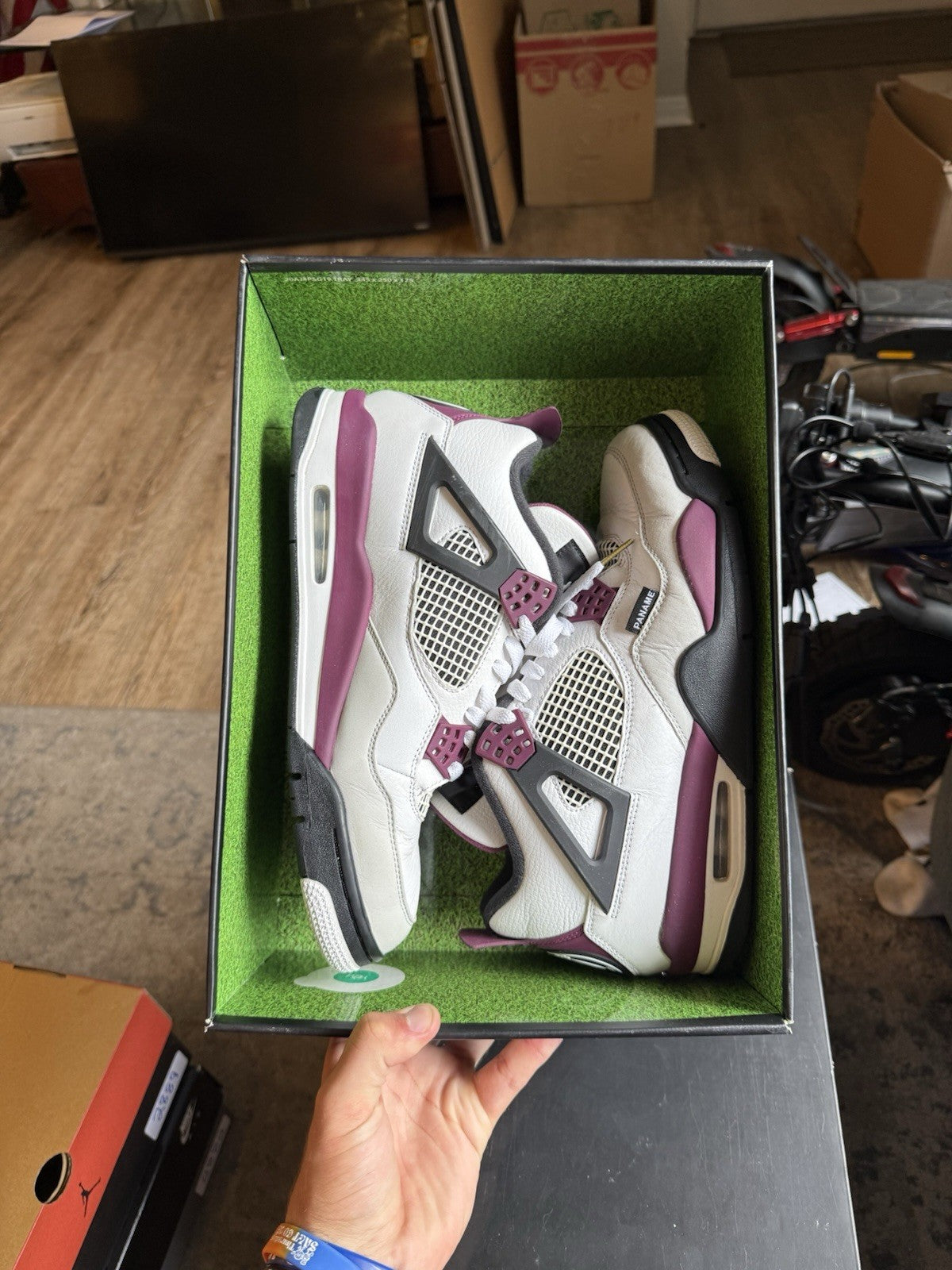 Size 10.5 - Jordan 4 Retro x Paris Saint-Germain Bordeaux 2020 CZ5624 100