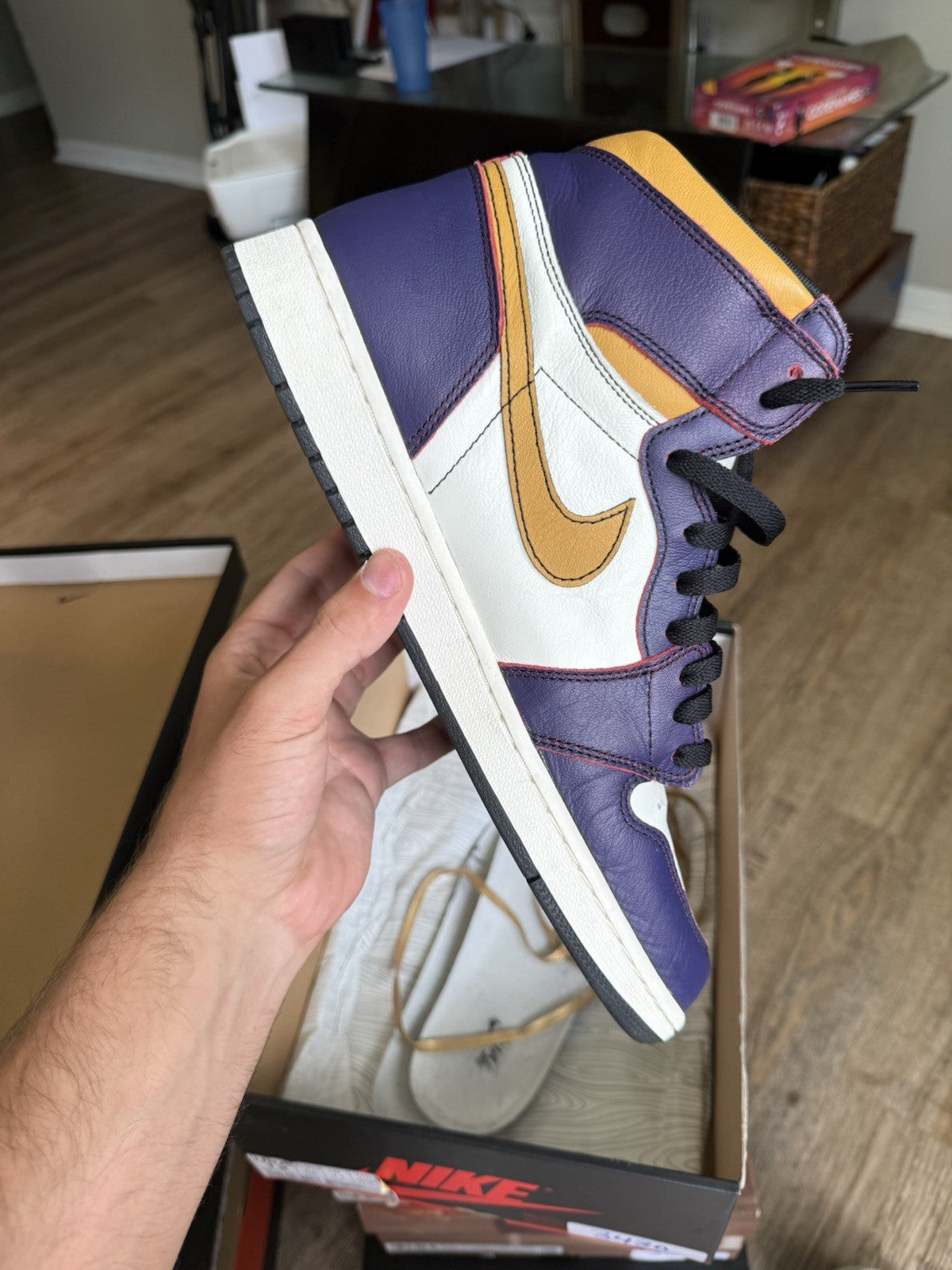Size 12 - Jordan 1 Retro High SB LA To Chicago