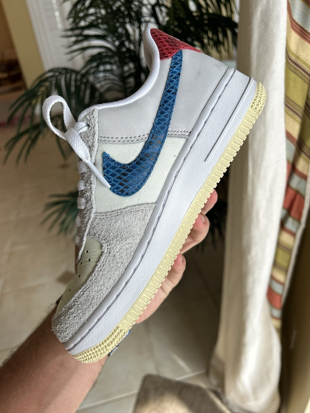 Size 4M/5.5W - Air Force 1 Undefeated 5 on IT