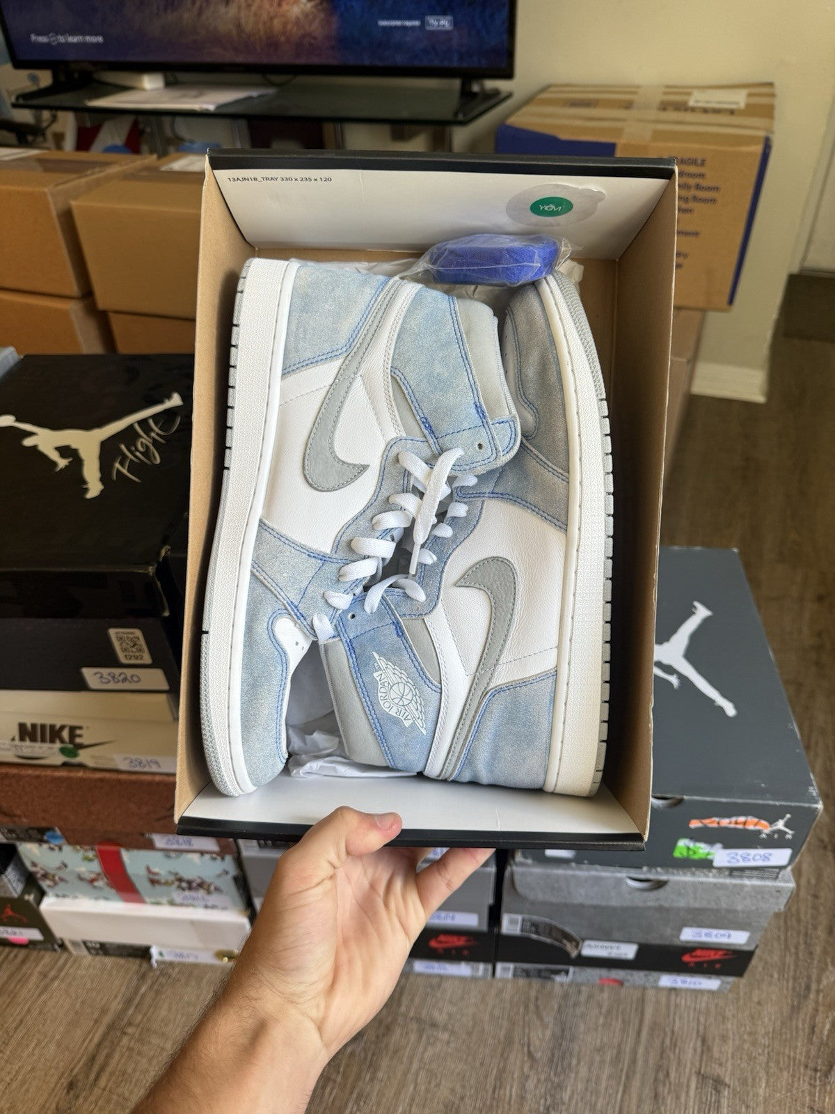 Size 11 - Jordan 1 Retro High OG Hyper Royal