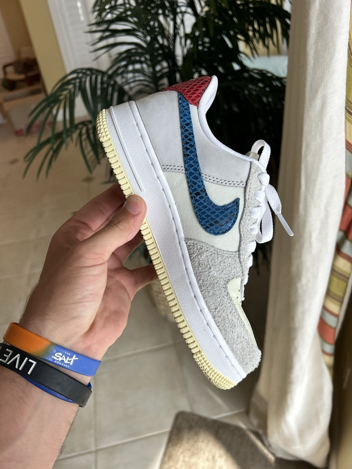 Size 4M/5.5W - Air Force 1 Undefeated 5 on IT
