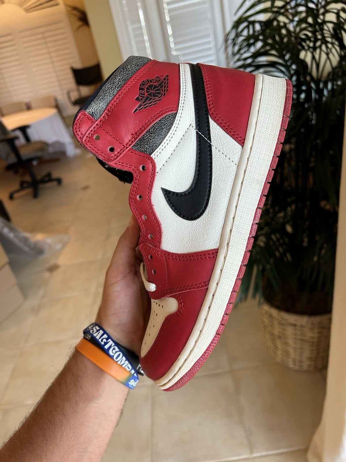 Jordan 1 Lost And Found Men Size 8.5