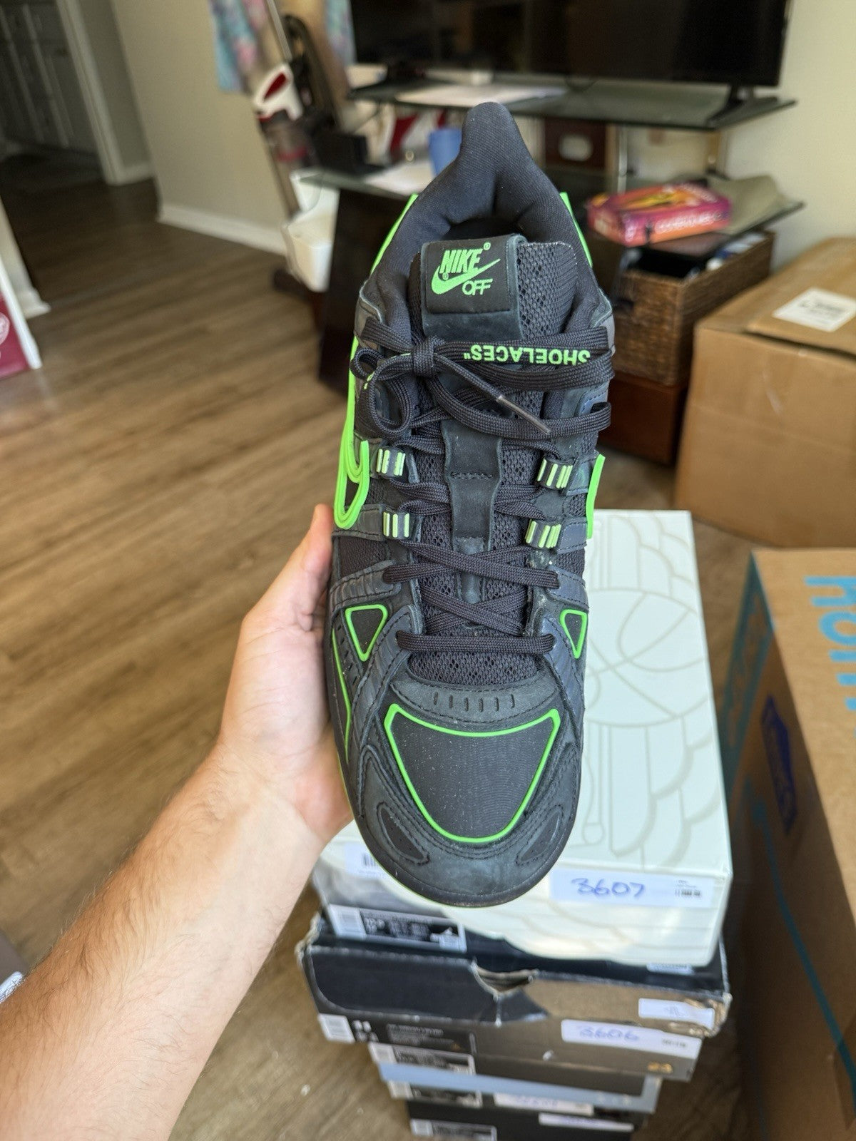 Size 10.5 - Nike Air Rubber Dunk x Off-White Low Green Strike